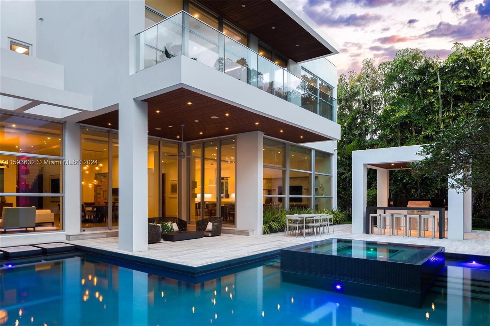 GOLDEN BEACH SEC F - Residential