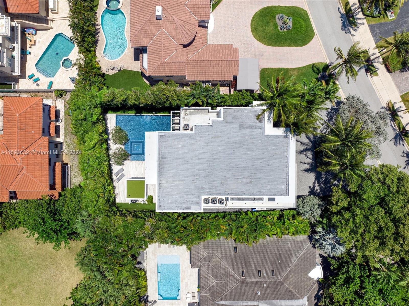 GOLDEN BEACH SEC F - Residential