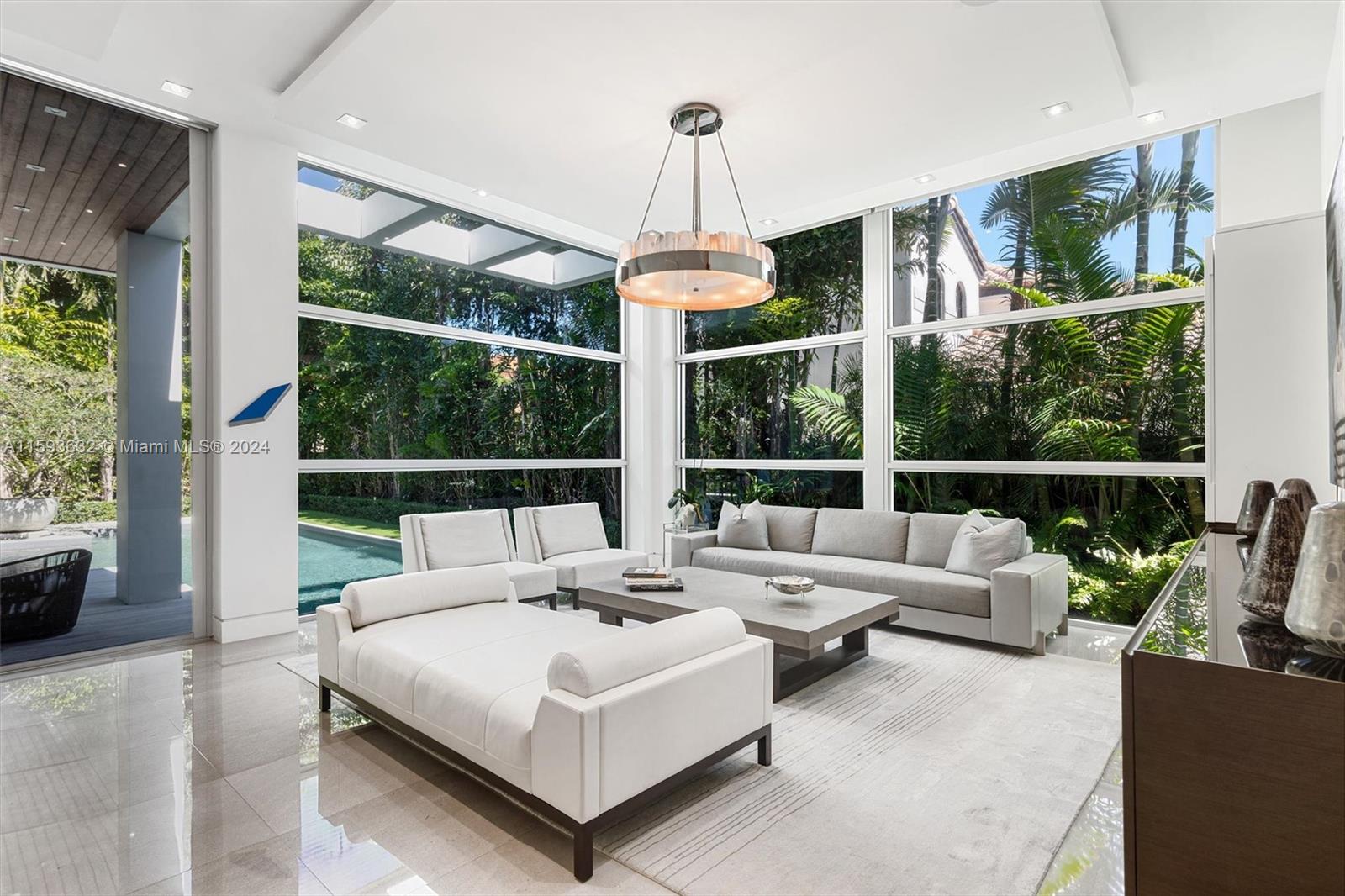 GOLDEN BEACH SEC F - Residential