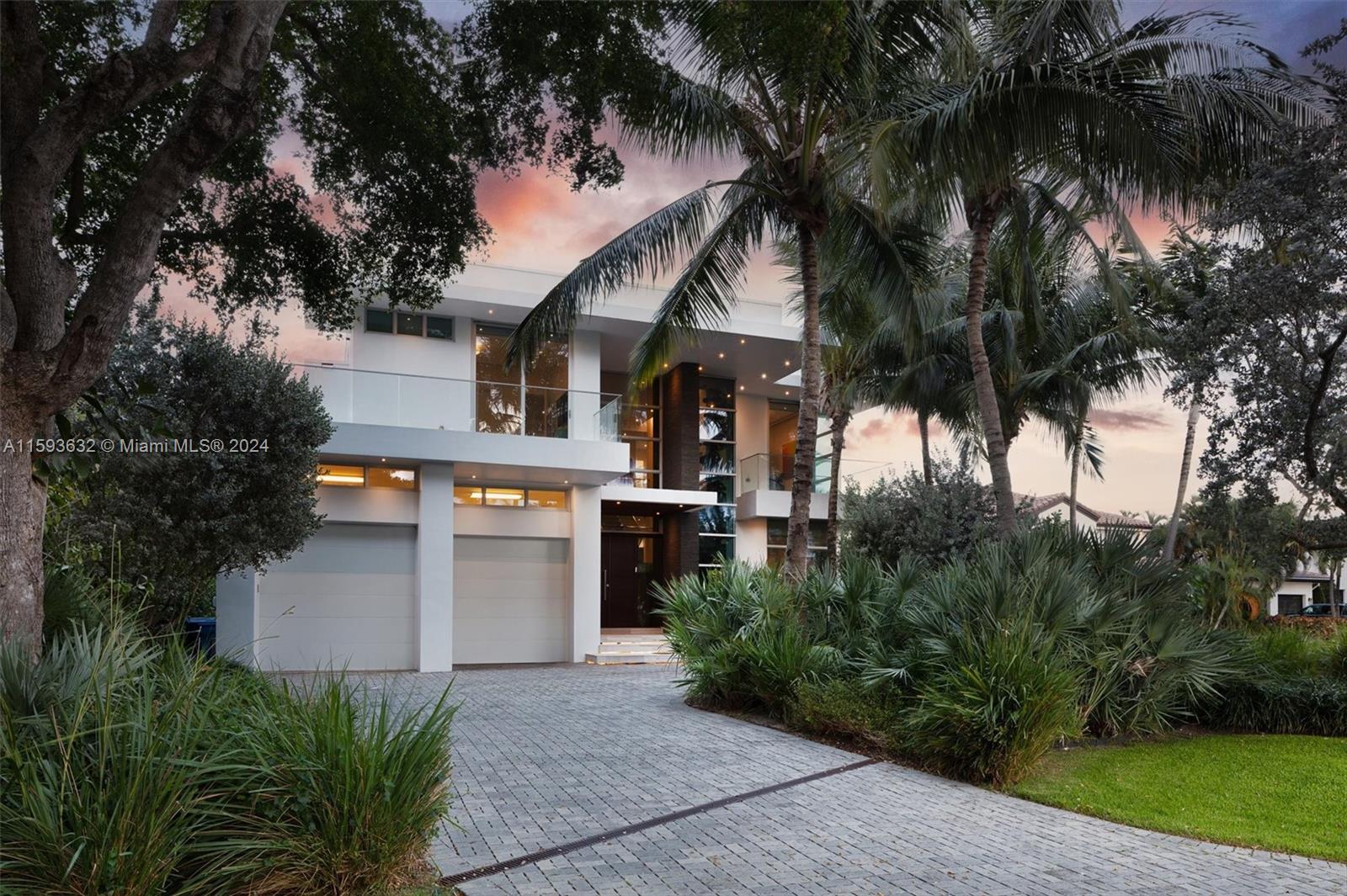 GOLDEN BEACH SEC F - Residential