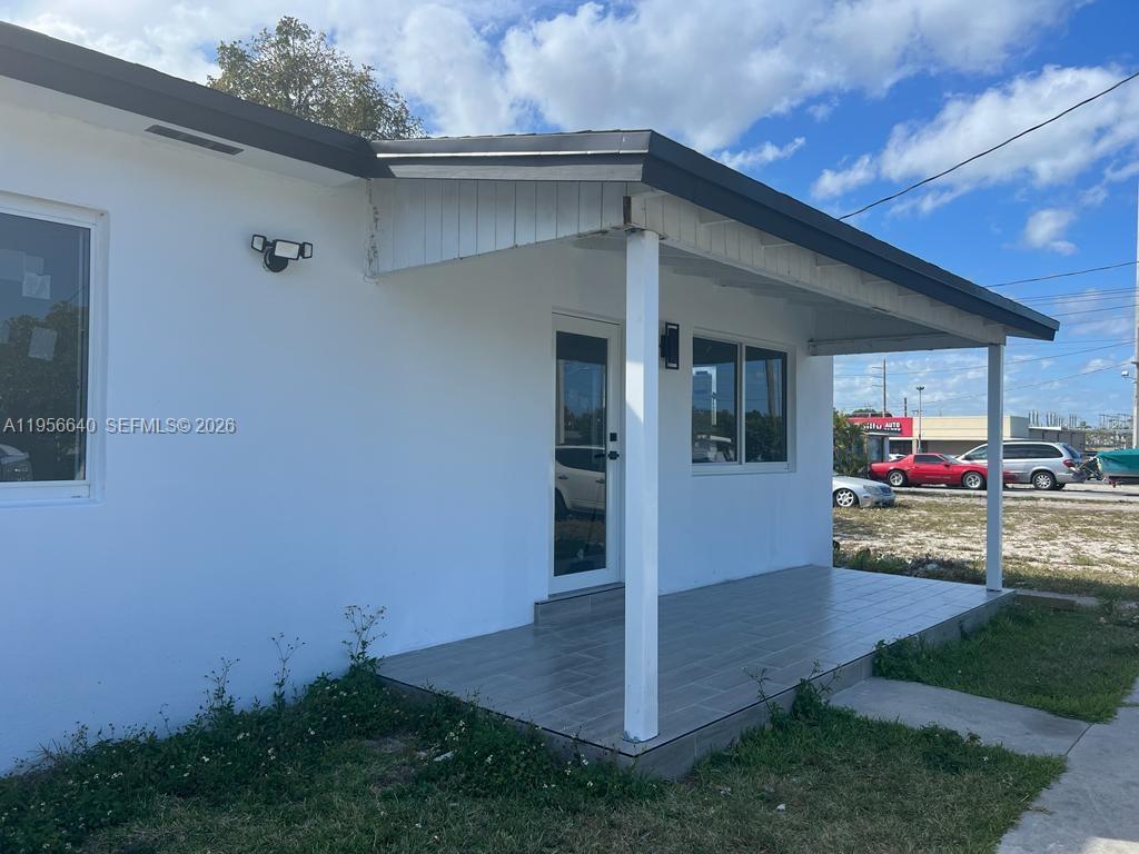 AIRPORT VISTA - Residential Income