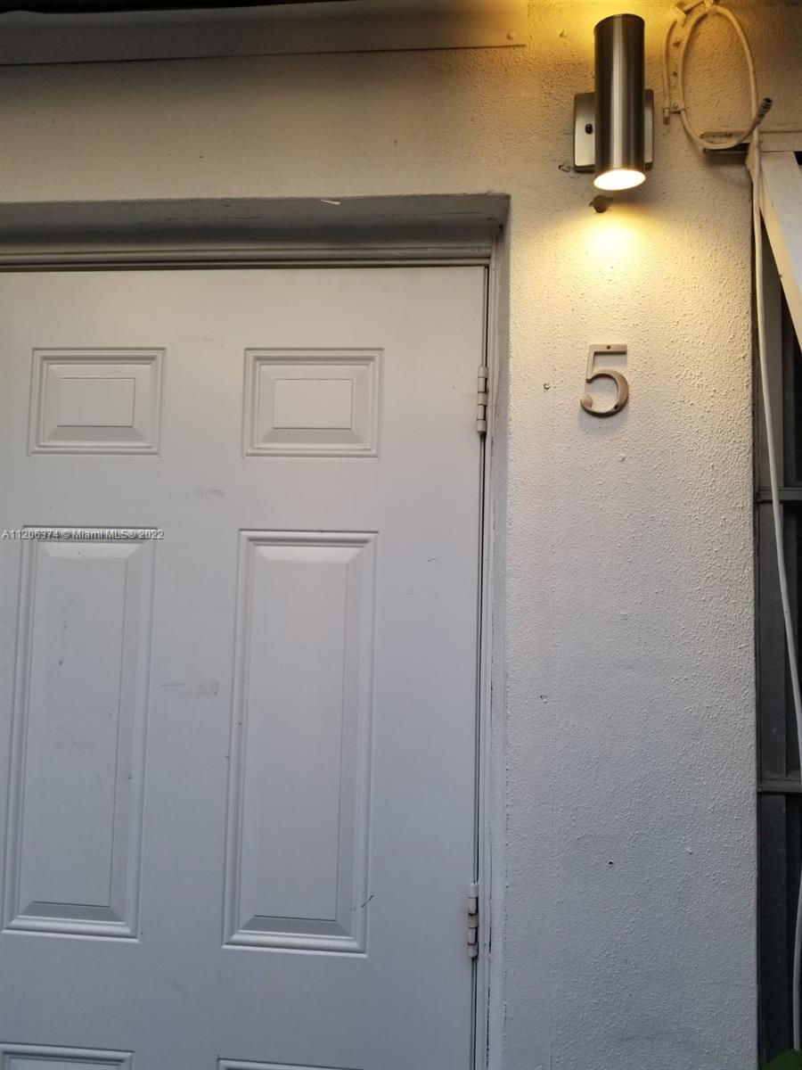 Very nice 1 bedroom 1 bath in North Miami, minutes from Aventura Mall and the beach. Fast approval. Minimum 620 credit score, non refundable $75 application fee per adult, First, Last and security. $75 per month water fee. Application instructions are attached. TEXT agent with any questions