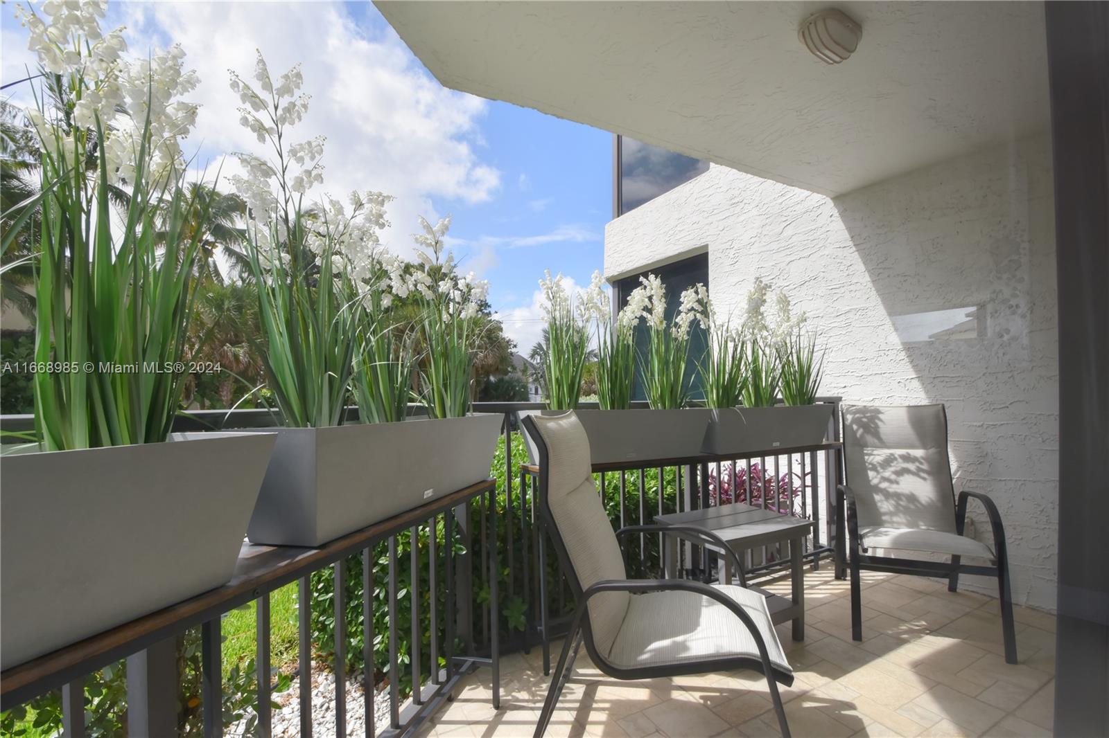 TOWNHOUSES OF HIGHLAND BE - Residential Lease