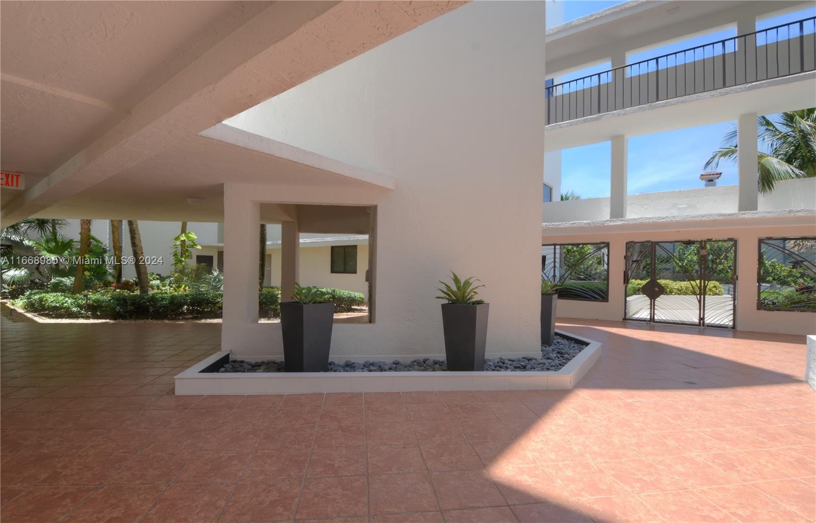 TOWNHOUSES OF HIGHLAND BE - Residential Lease