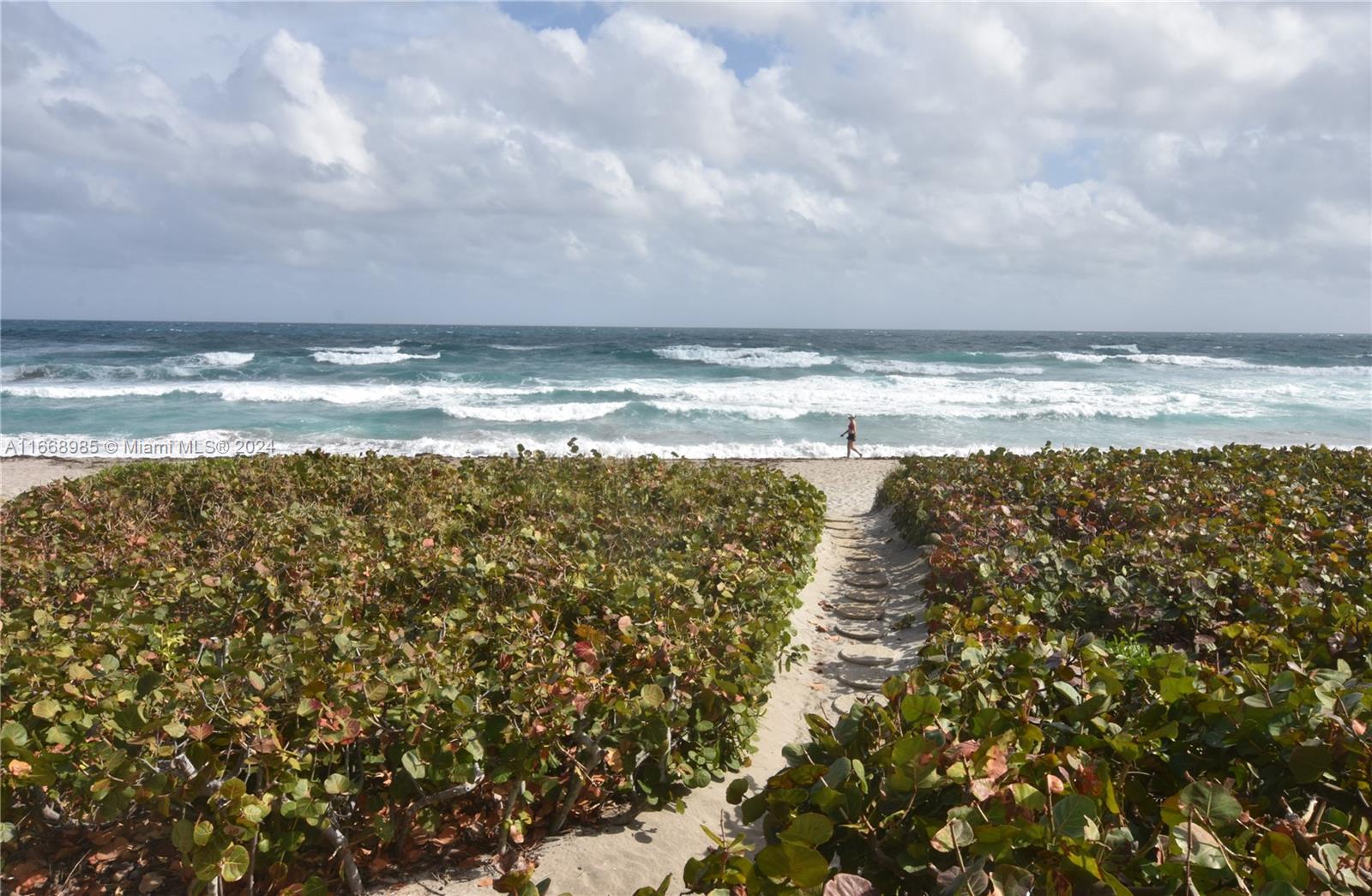 THIS BEAUTIFULLY FURNISHED TOWNHOUSE WILL BE A PERFECT ESCAPE FOR YOUR WINTER HOLIDAY.
LOCATED IN THE PRESTIGIOUS HIGHLAND BEACH 3 MILE PARADISE, THIS SPACIOUS UNIT IS EQUIPPED 
WITH MANY AMENITIES INCLUDING A SONOS SOUND SYSTEM AND TWO 75" T.V.'S.
ENJOY WALKING A FEW STEPS TO THE SALTWATER SWIMMING POOL AND ONTO YOUR OWN PRIVATE BEACH.
THIS PROPERTY IS VERY CLOSE TO THE VIBRANT ATLANTIC AVENUE IN DELRAY BEACH AND DOWNTOWN BOCA RATON FOR SHOPPING, RESTAURANTS AND ENTERTAINMENT. 
THIS RENTAL IS AVAILABLE FROM JANUARY 5, 2025 FOR 3 OR 4 MONTHS TILL MAY 2025.