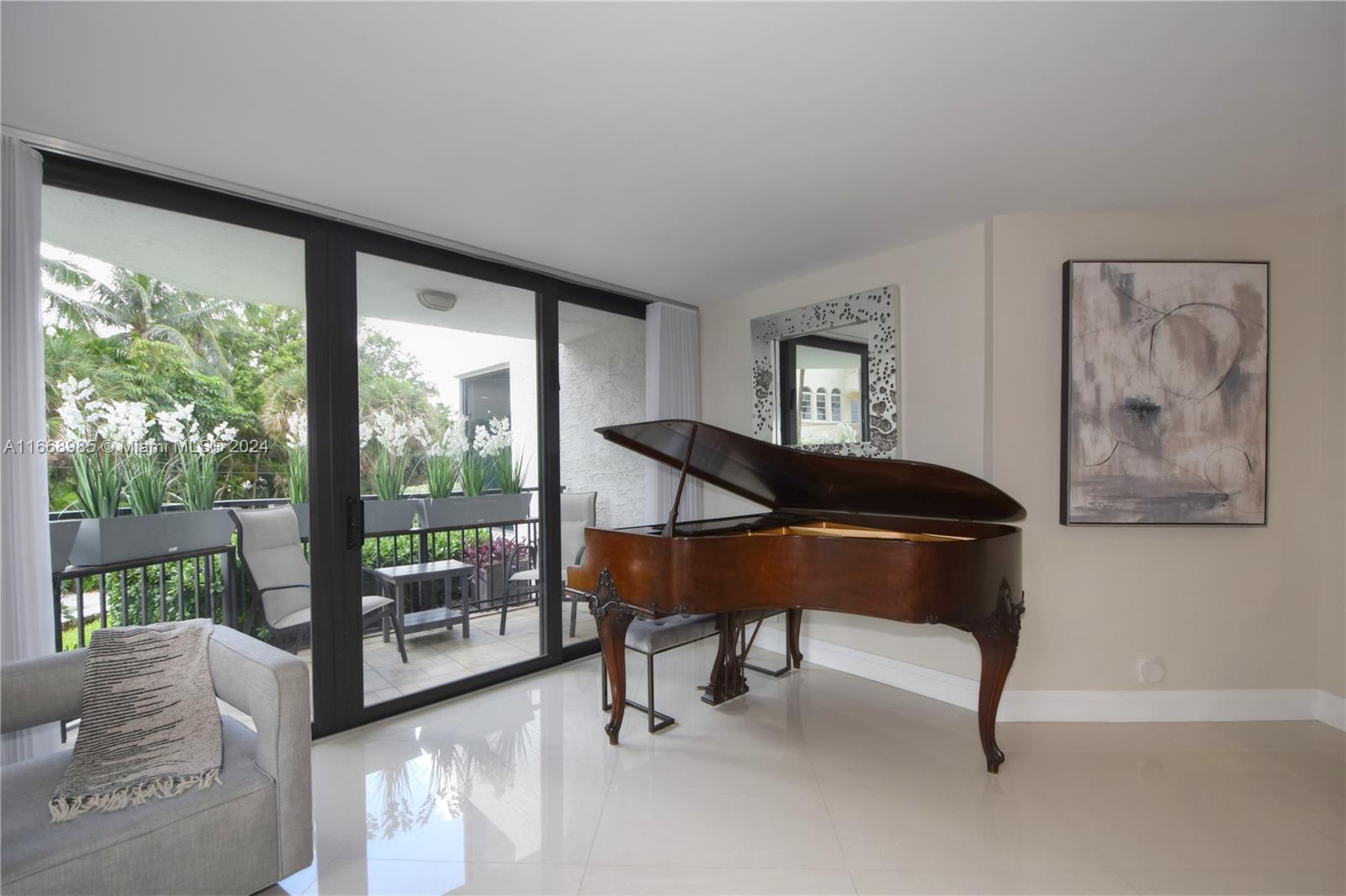 TOWNHOUSES OF HIGHLAND BE - Residential Lease
