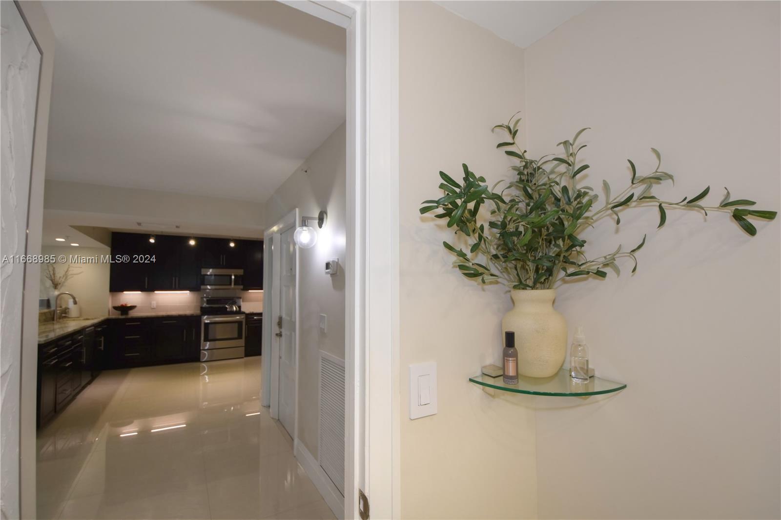 TOWNHOUSES OF HIGHLAND BE - Residential Lease
