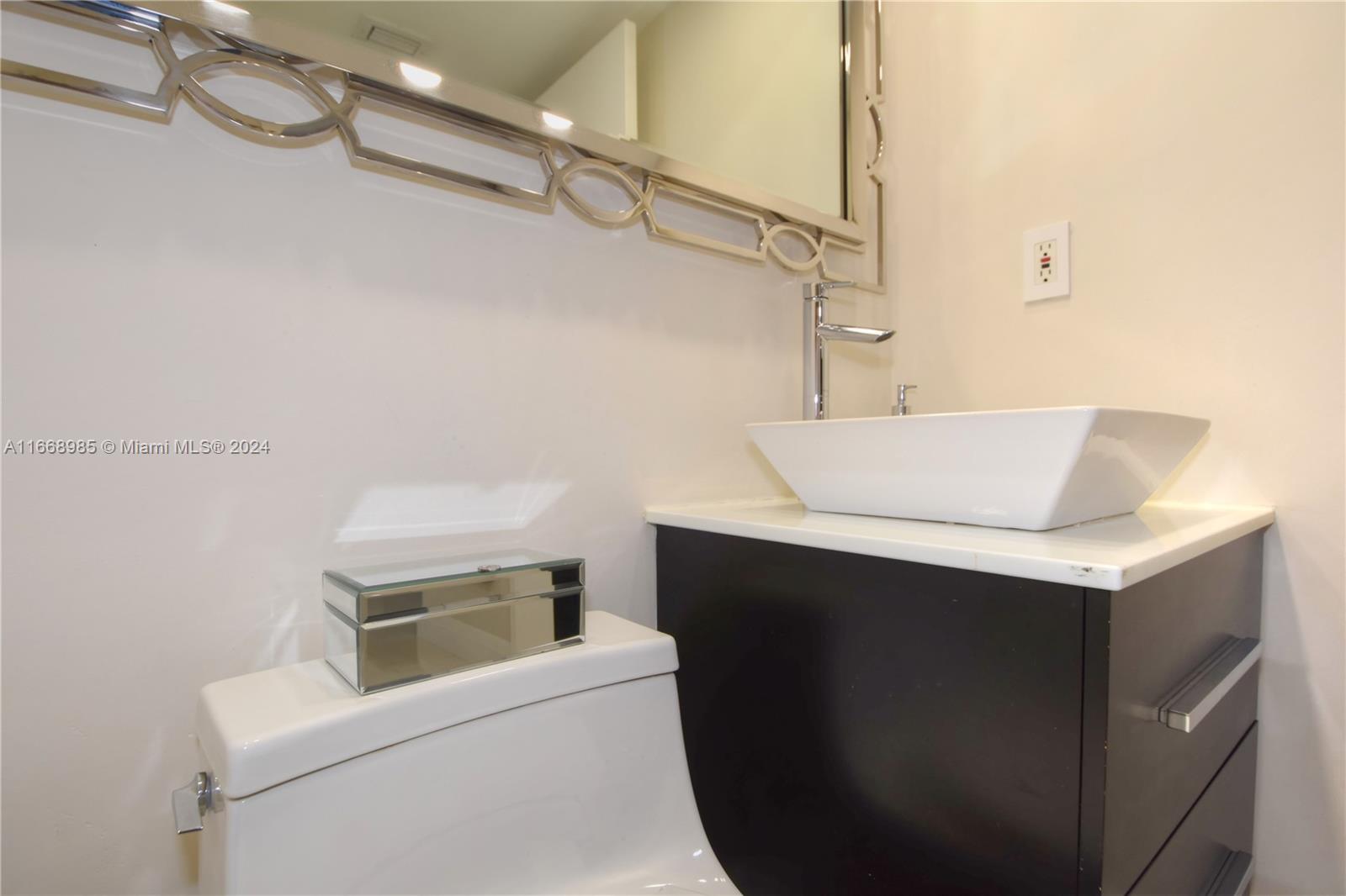 TOWNHOUSES OF HIGHLAND BE - Residential Lease