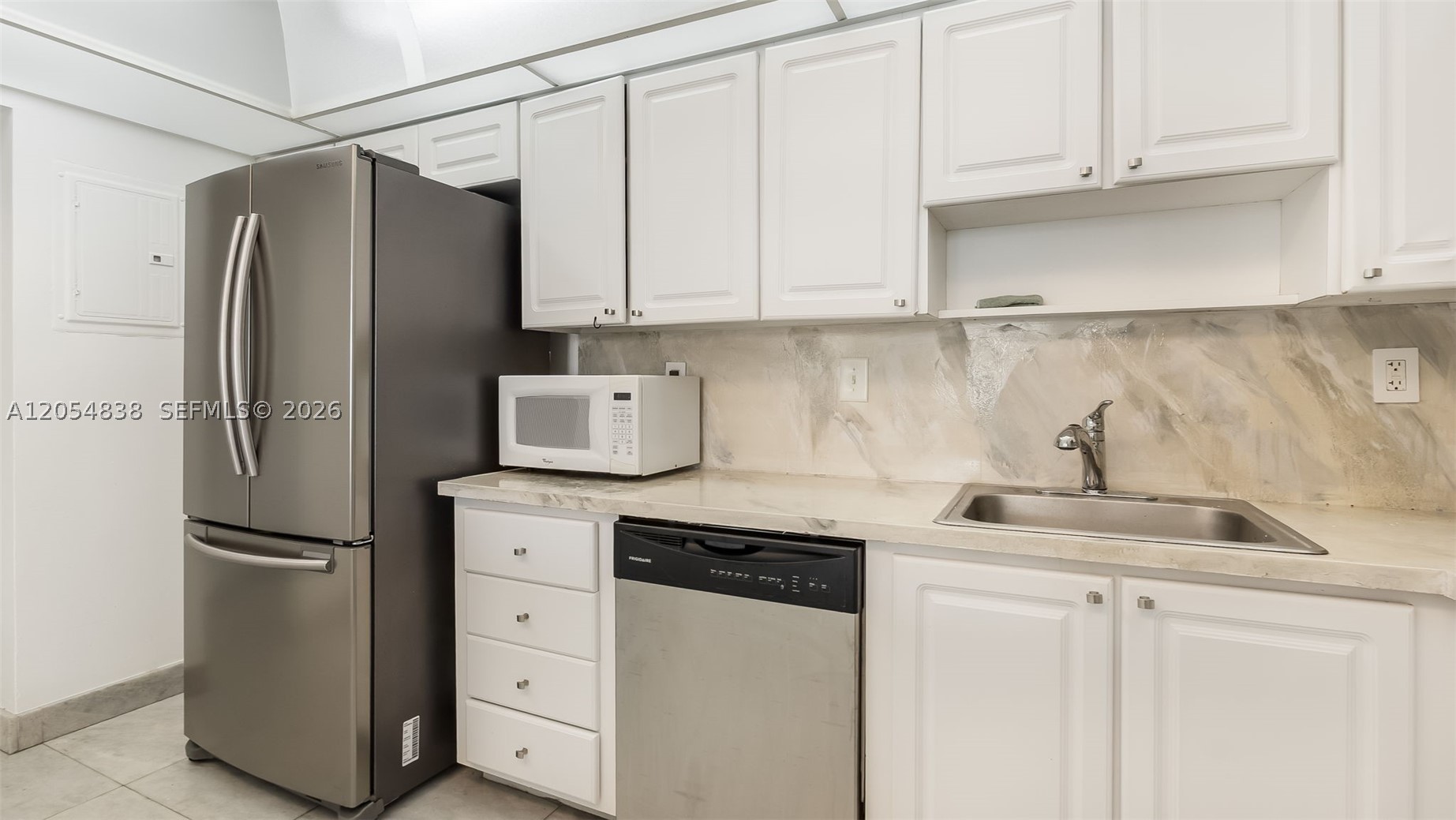 OCEANVIEW BUILDING B COND - Residential