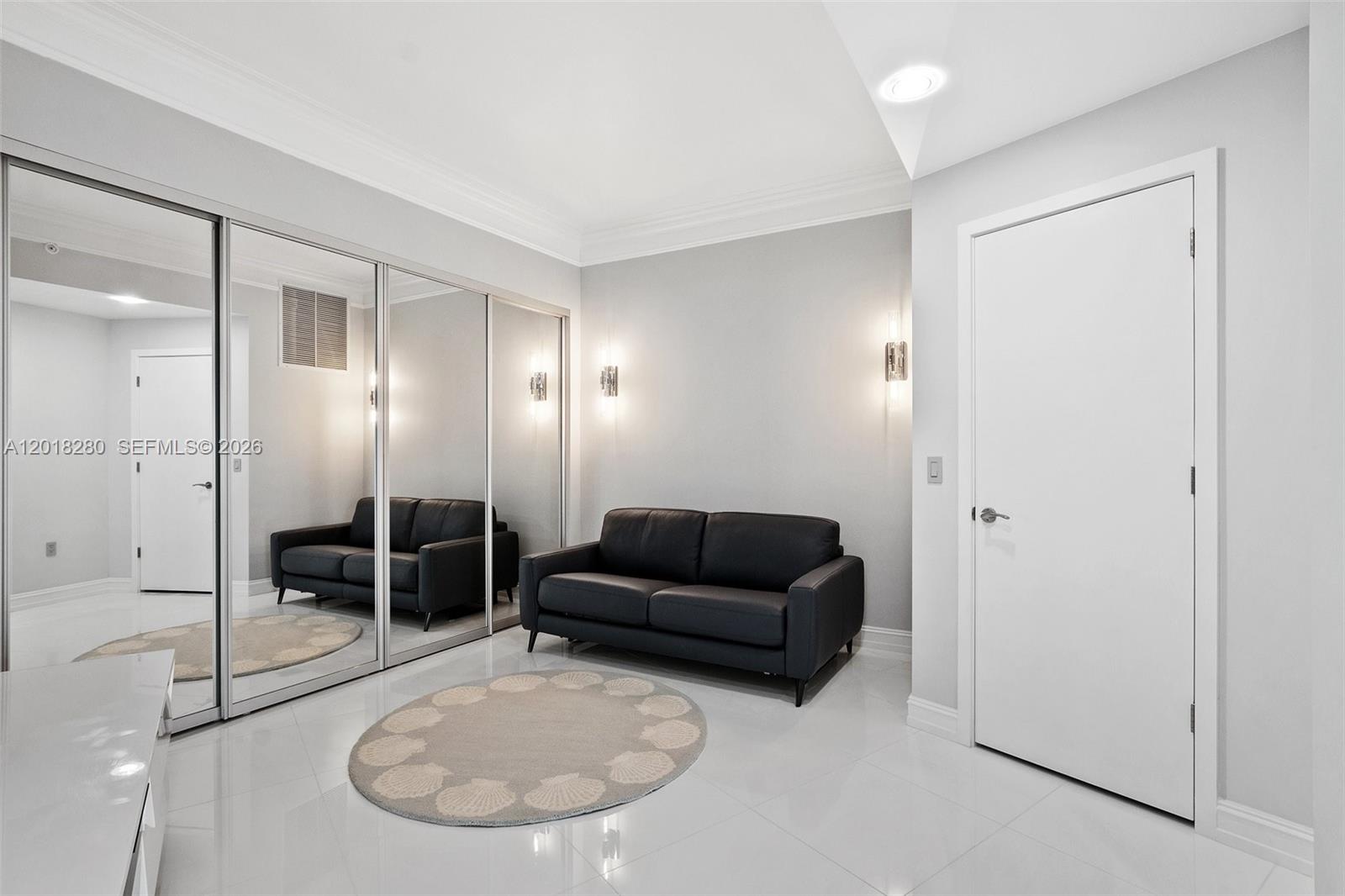 PARAMOUNT MIAMI WORLDCENT - Residential Lease