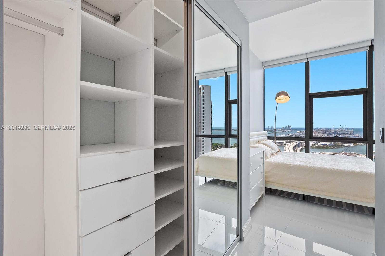PARAMOUNT MIAMI WORLDCENT - Residential Lease