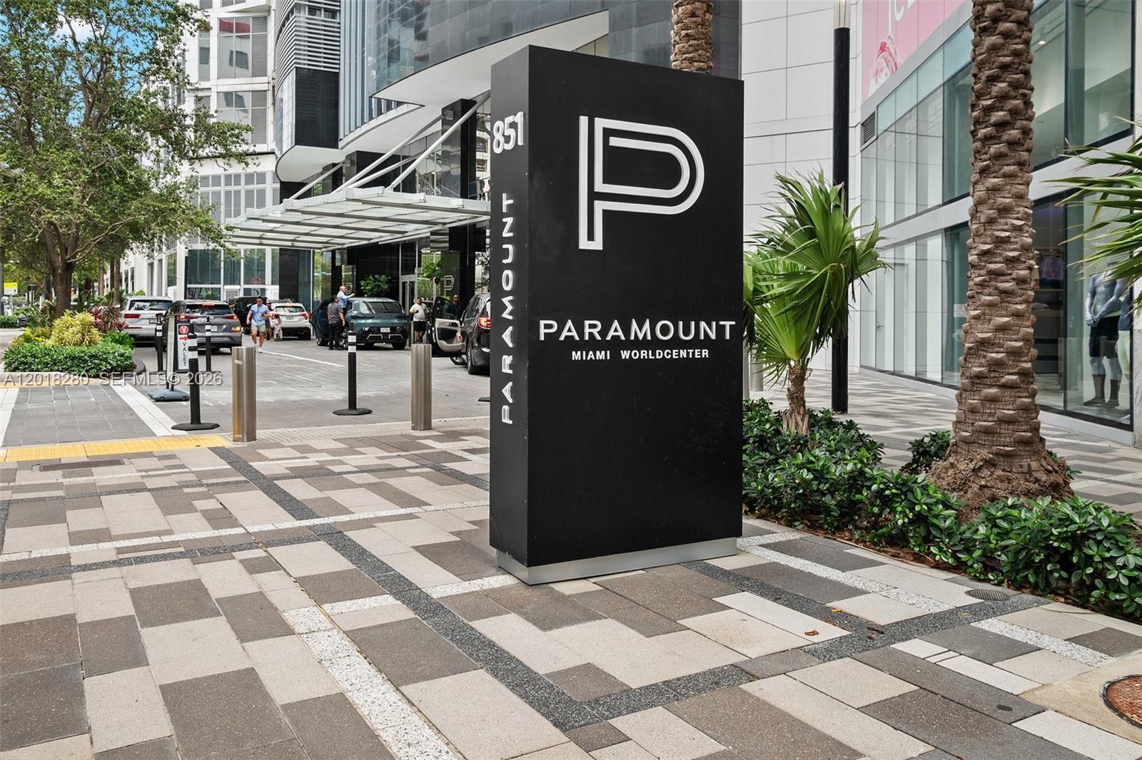 PARAMOUNT MIAMI WORLDCENT - Residential Lease