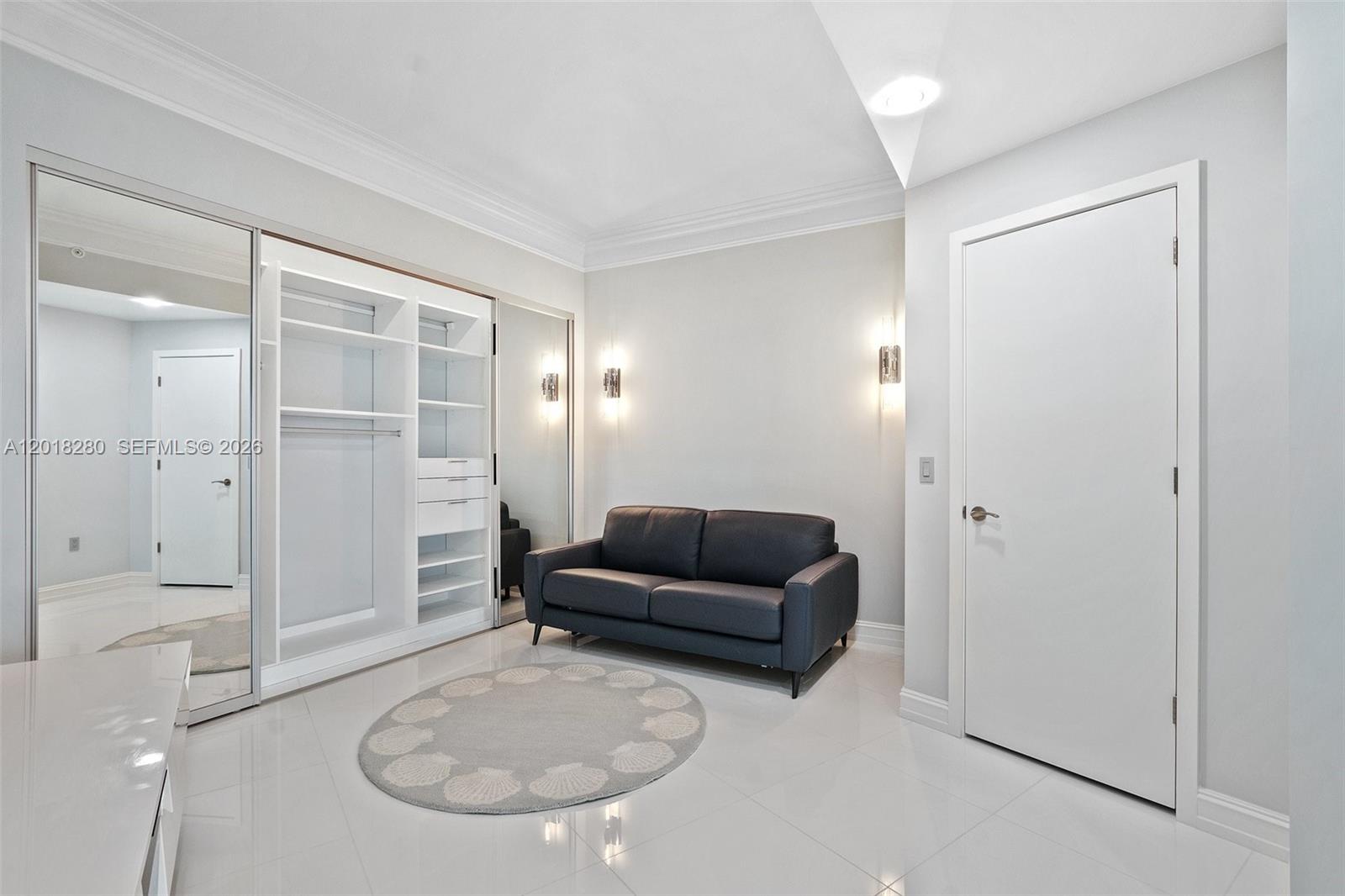 PARAMOUNT MIAMI WORLDCENT - Residential Lease