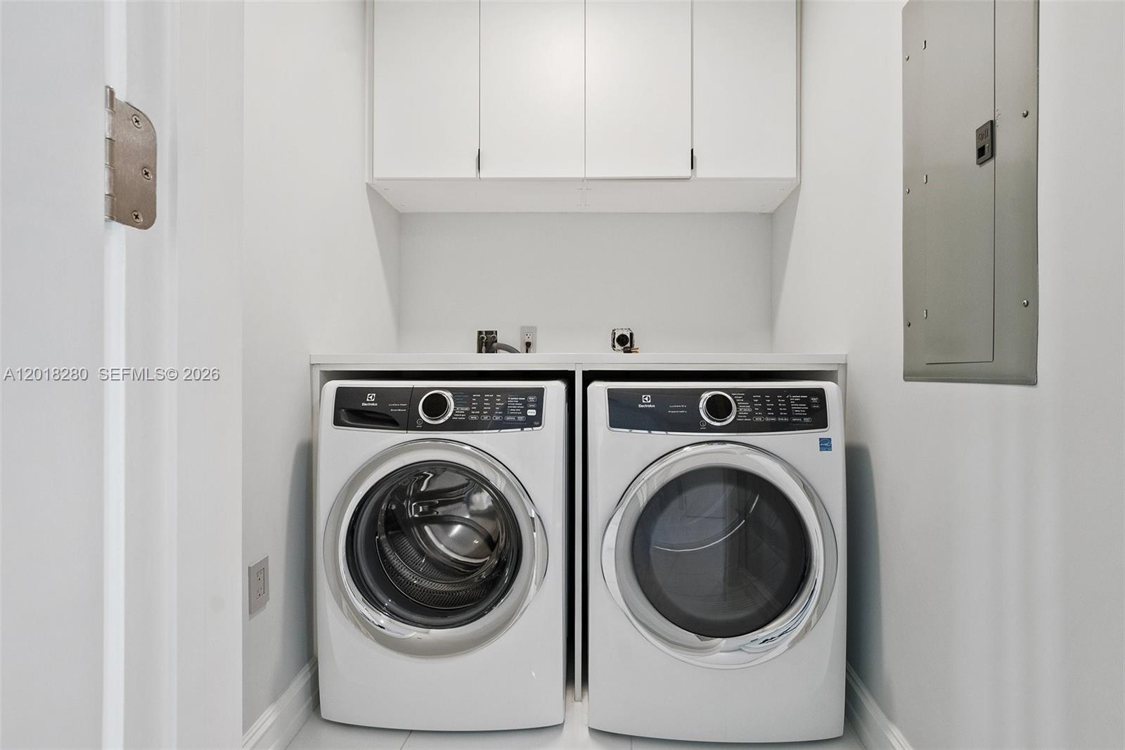 PARAMOUNT MIAMI WORLDCENT - Residential Lease