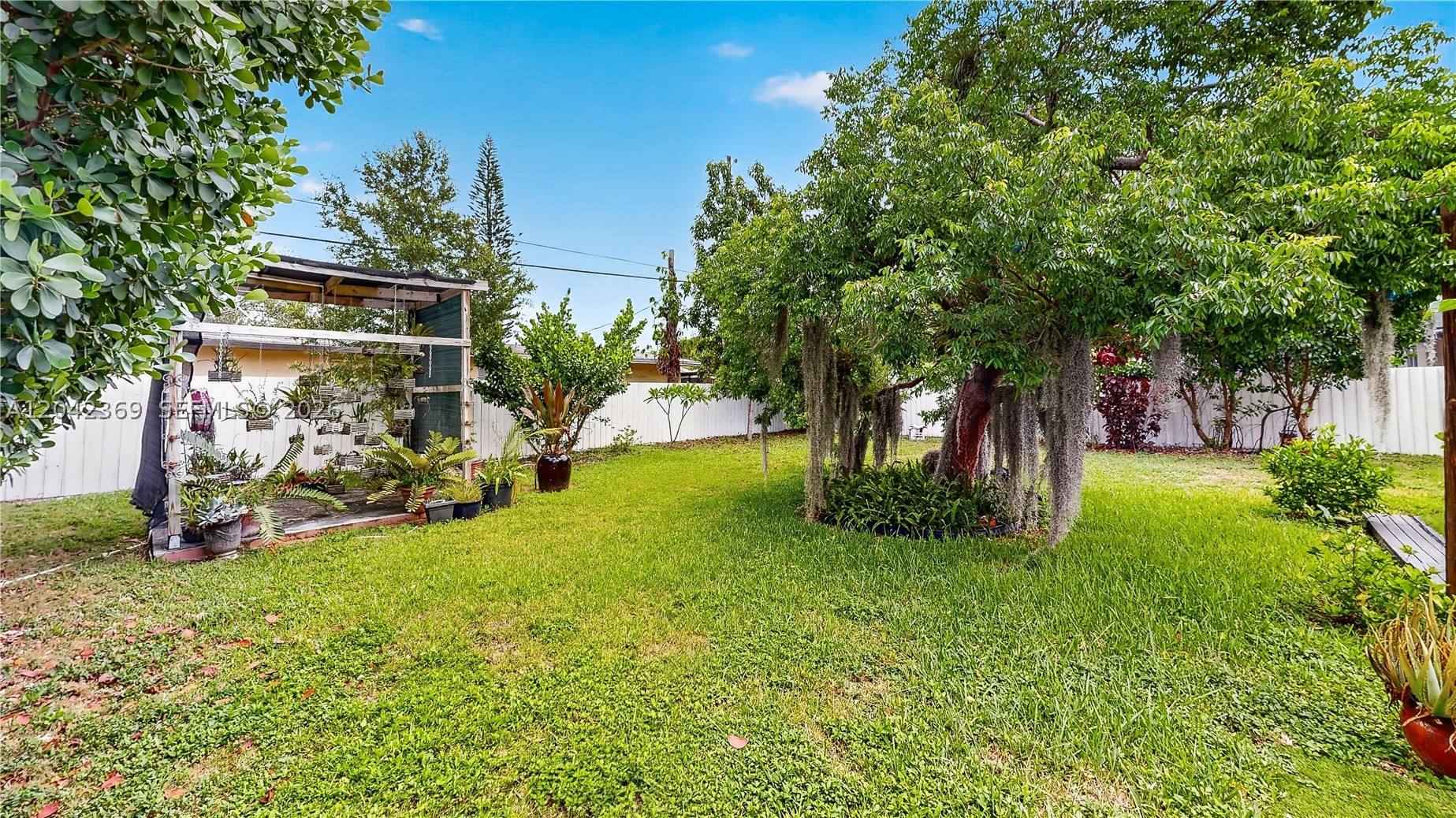 DOWNER PALMS DIV NO 1 - Residential