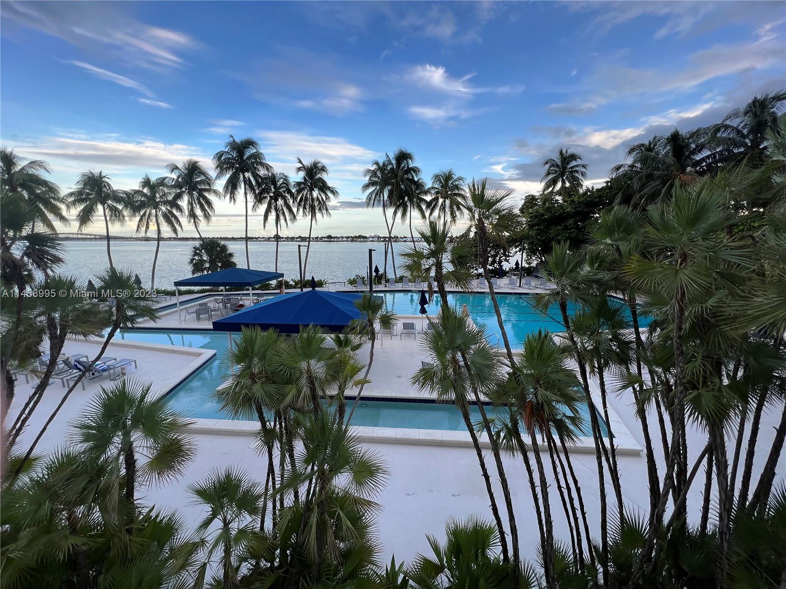 BRICKELL BAY CLUB CONDO - Residential