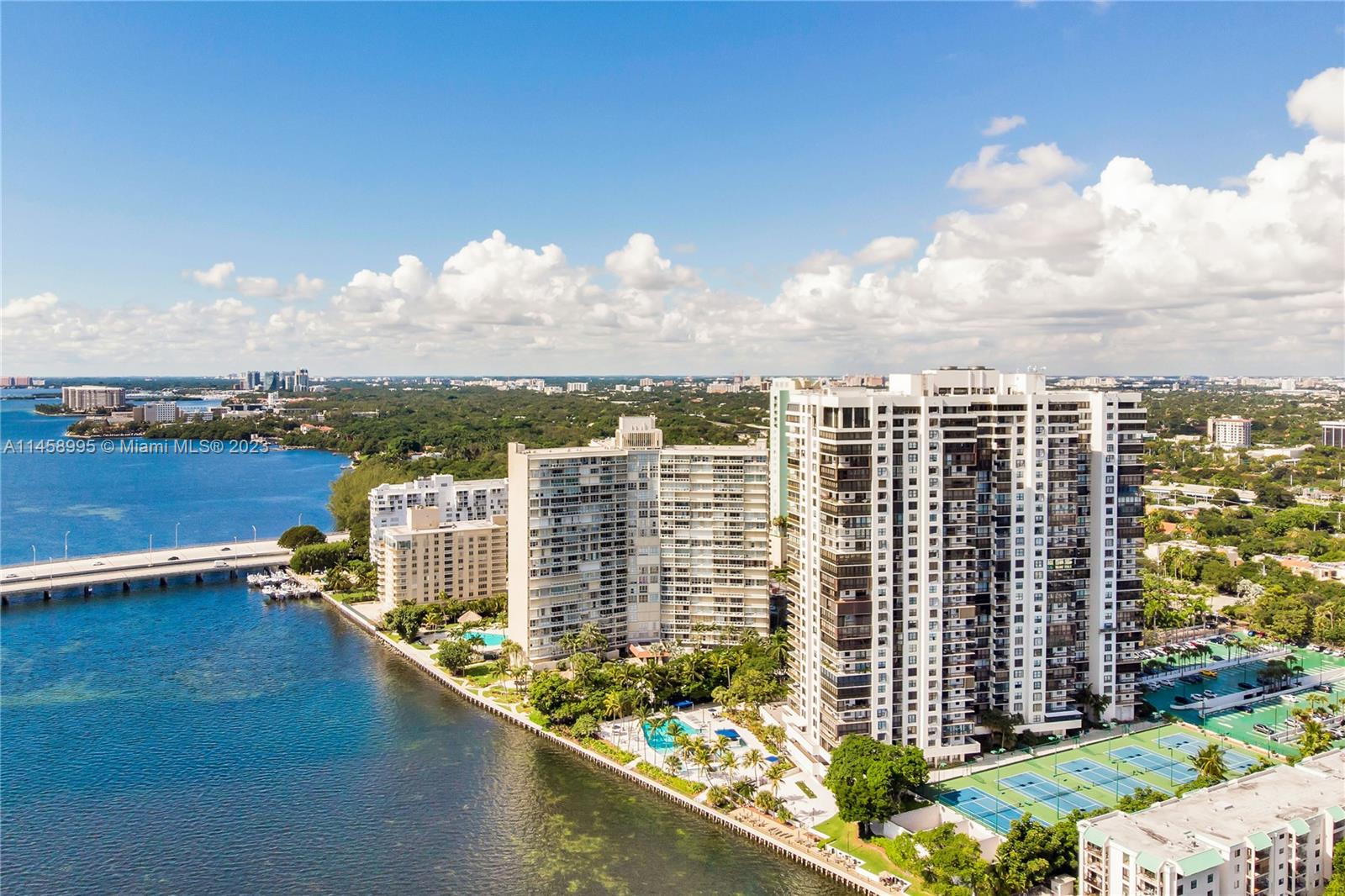 BRICKELL BAY CLUB CONDO - Residential