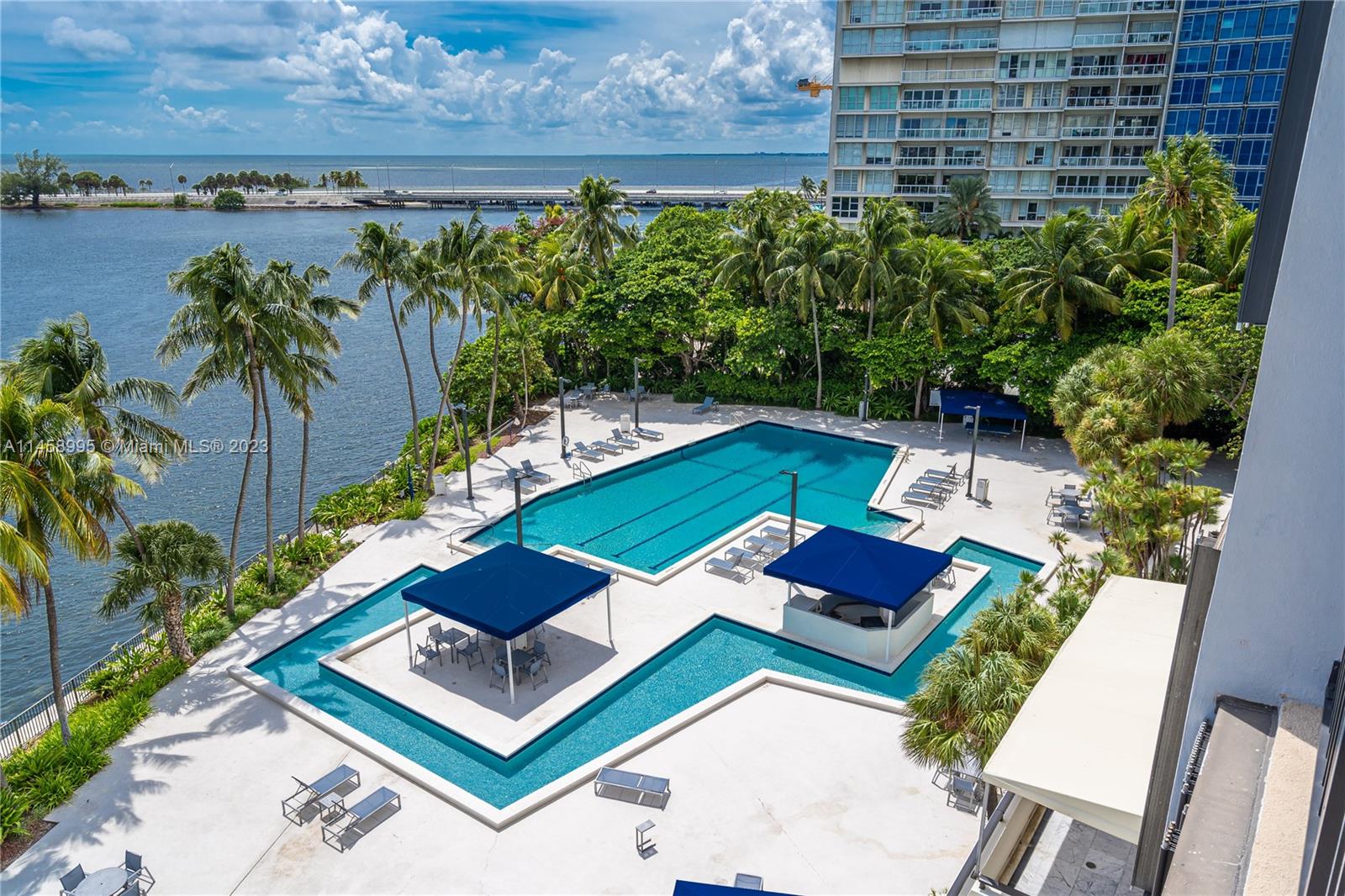 BRICKELL BAY CLUB CONDO - Residential