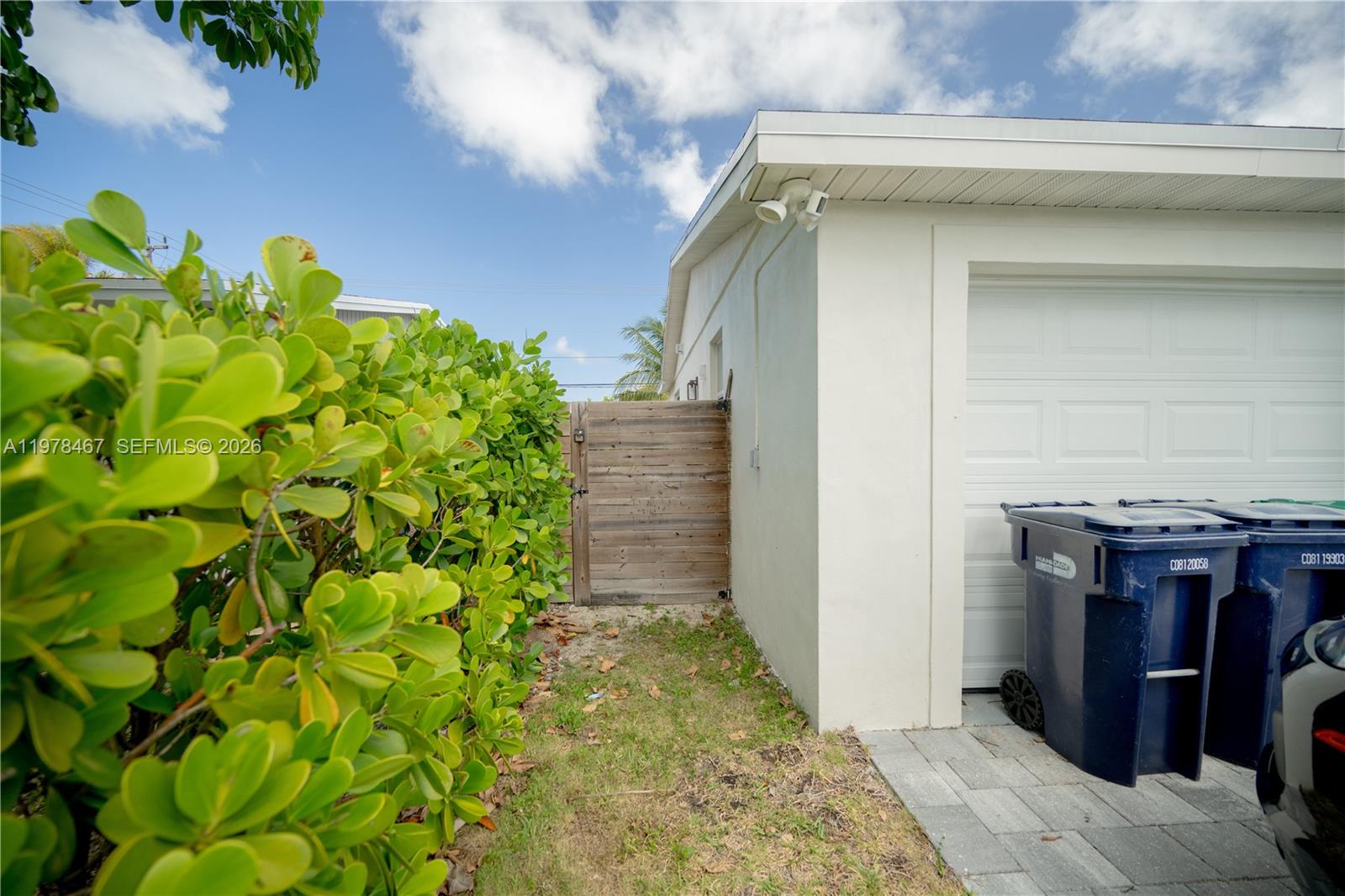 WHISPERING PINES EST SEC - Residential