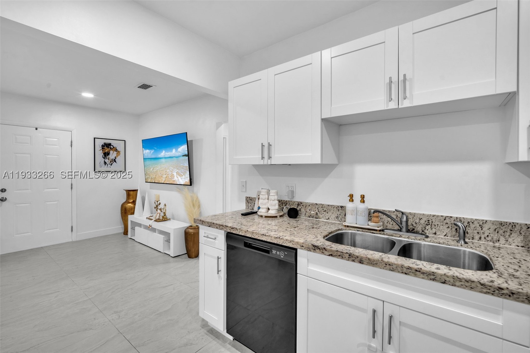 BISCAYNE HIGHLANDS - Residential