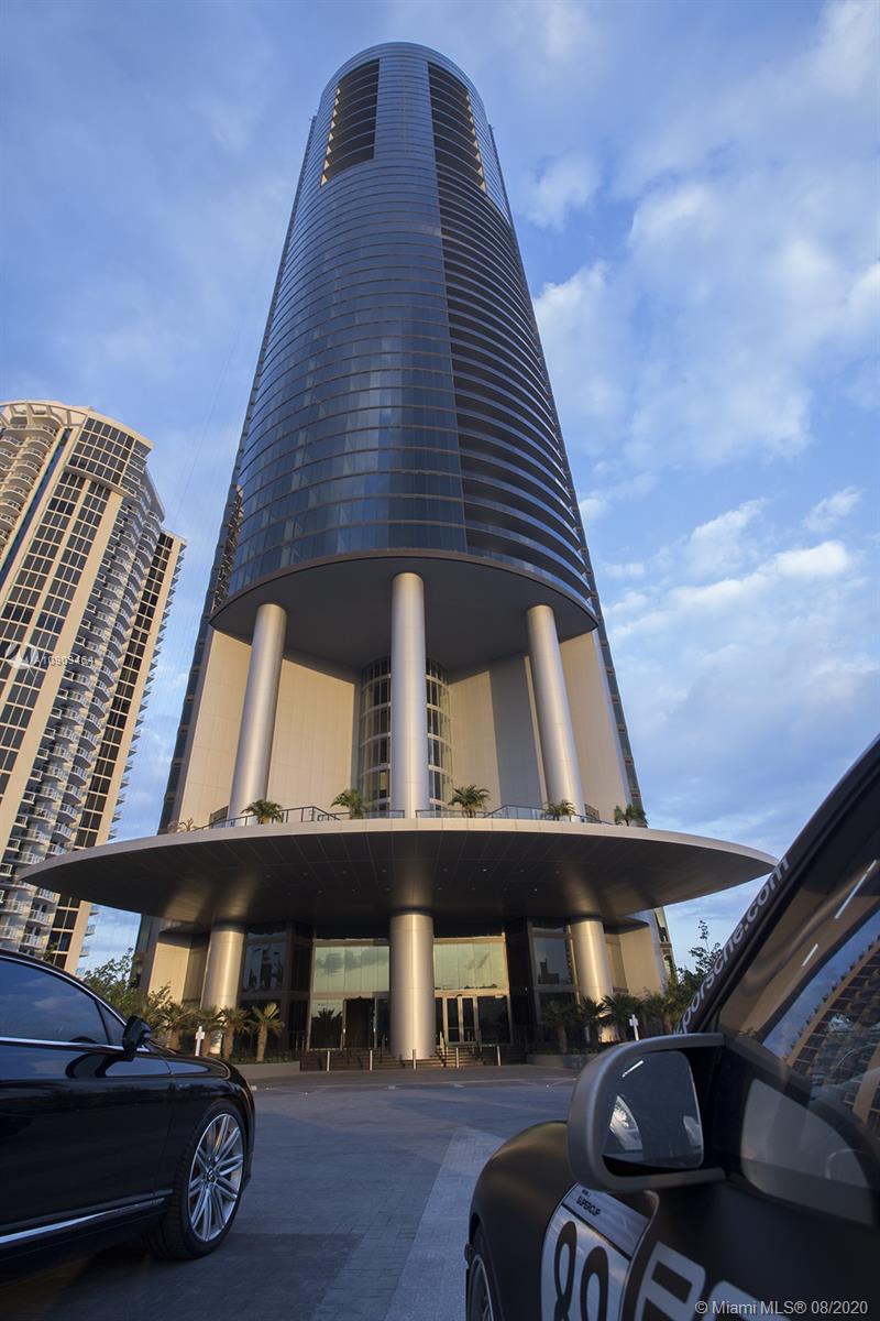 18555 COLLINS AVENUE COND - Residential