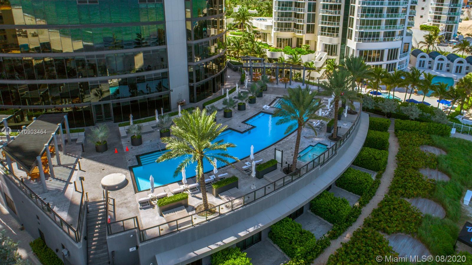 18555 COLLINS AVENUE COND - Residential