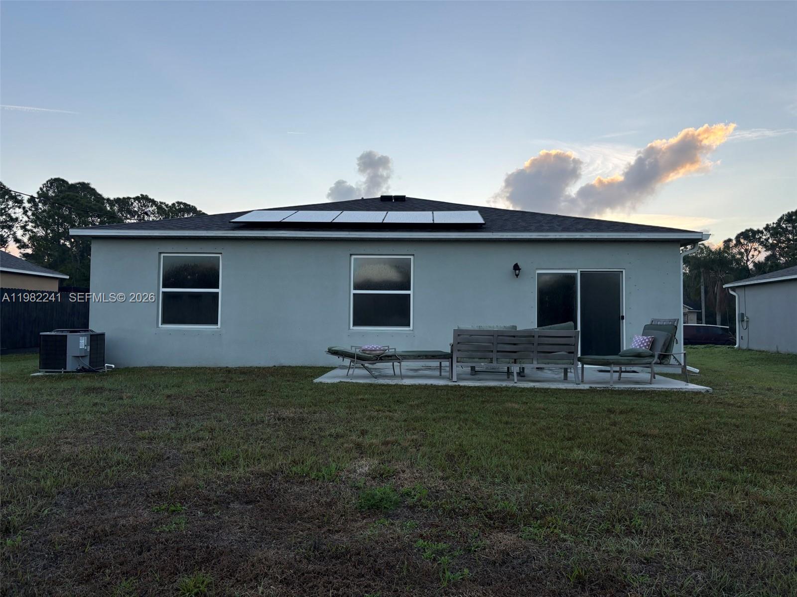 VERO LAKE ESTATES UNIT F - Residential