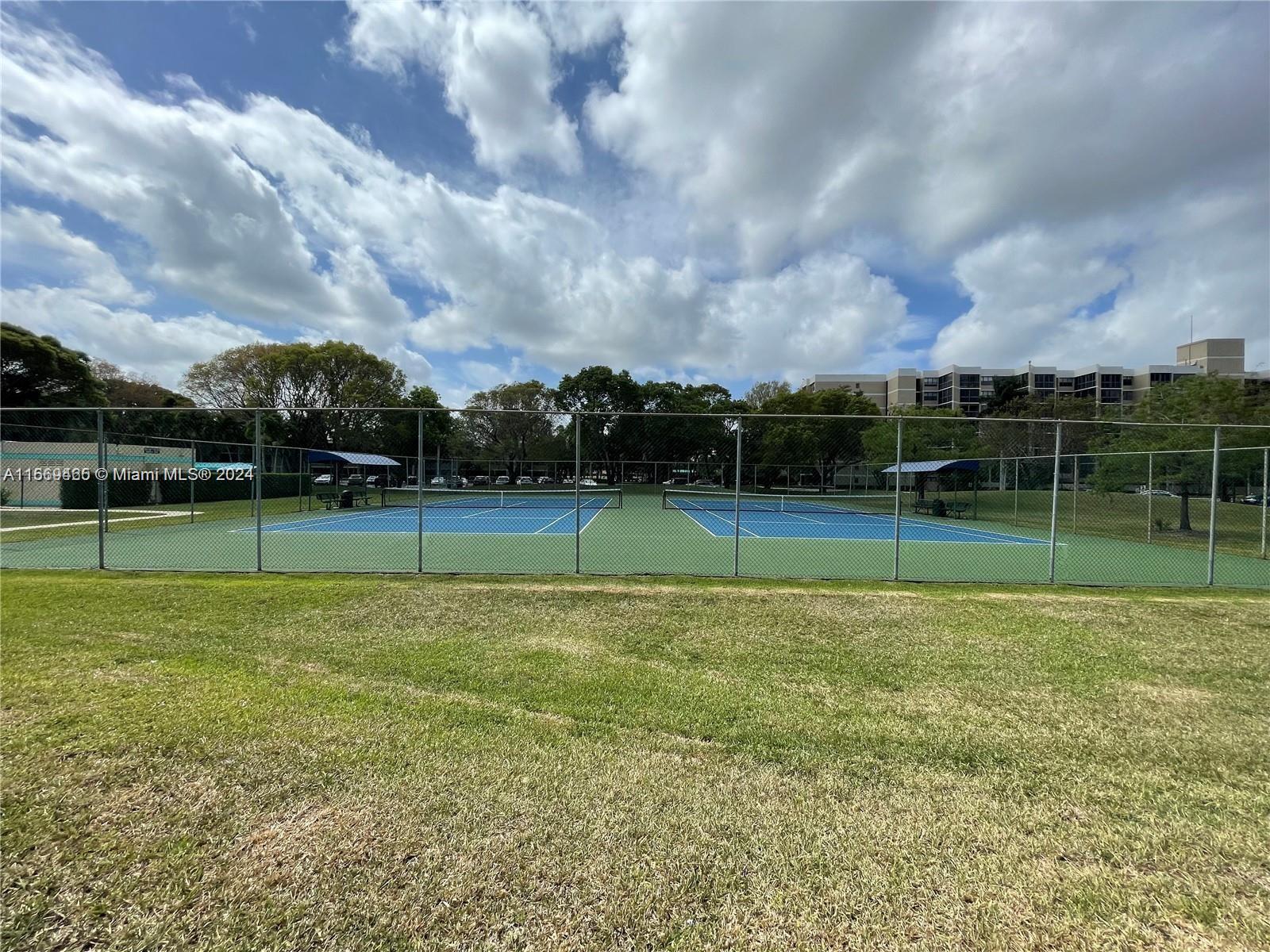 C C APTS AT BONAVENTURE 3 - Residential Lease