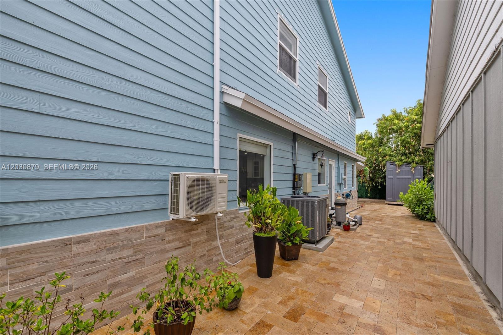 COUNTRY WALK SEC 2 - Residential Lease