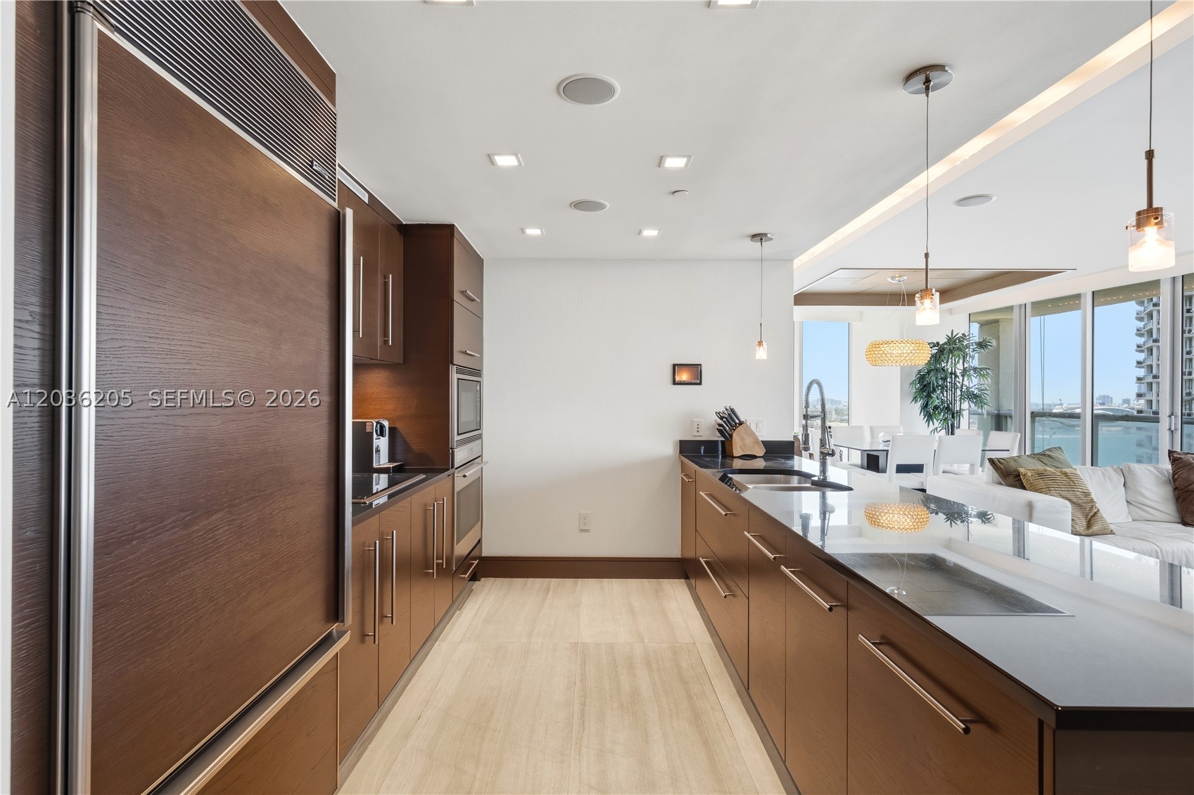 ICONBRICKELL CONDO NO 1 - Residential