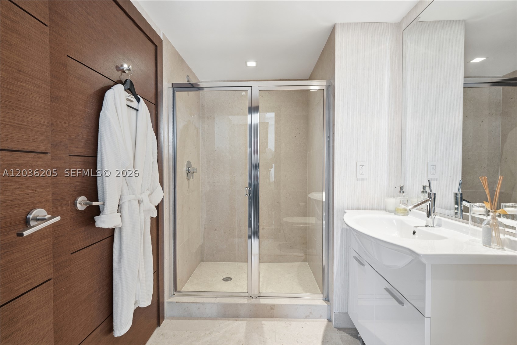 ICONBRICKELL CONDO NO 1 - Residential
