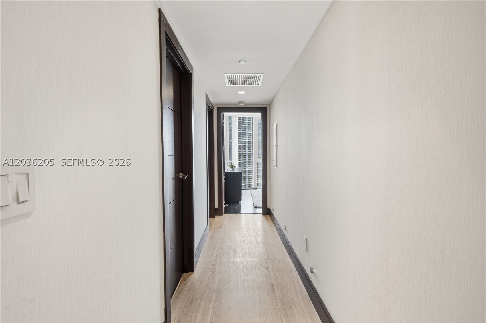 ICONBRICKELL CONDO NO 1 - Residential