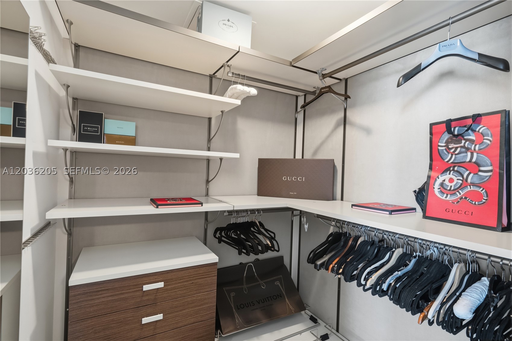 ICONBRICKELL CONDO NO 1 - Residential