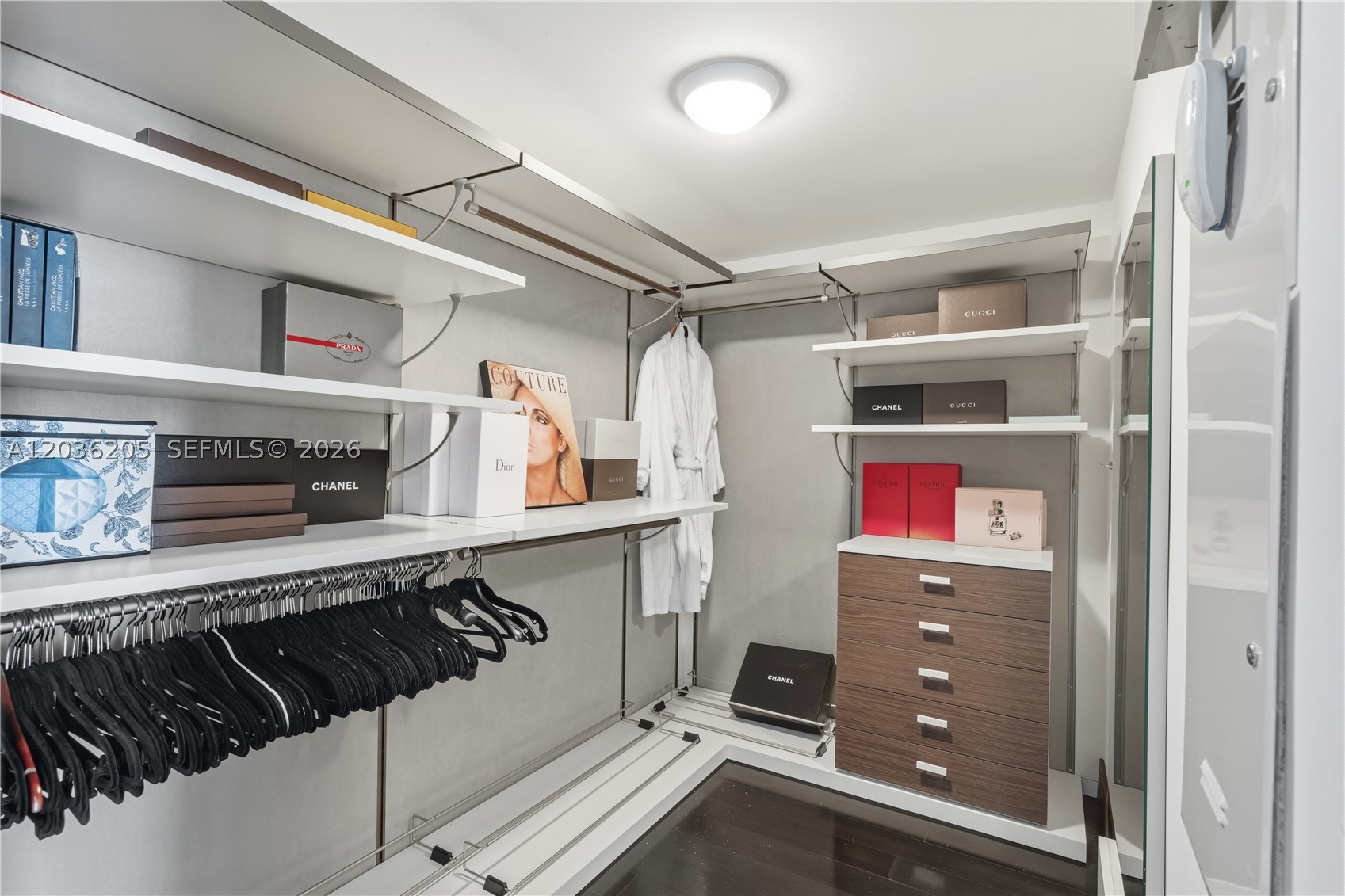 ICONBRICKELL CONDO NO 1 - Residential