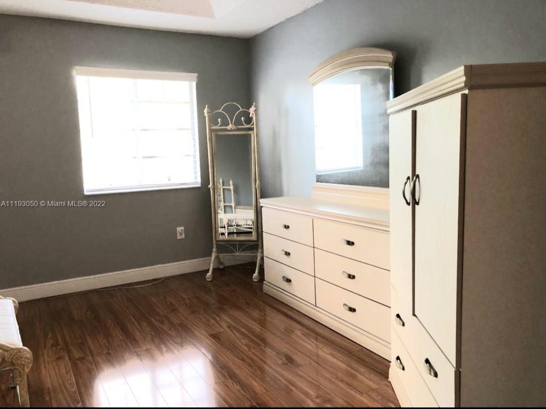 OAK CREEK NORTH - Residential