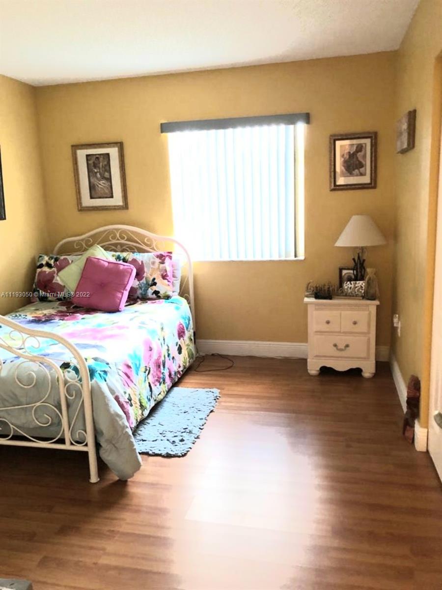 OAK CREEK NORTH - Residential