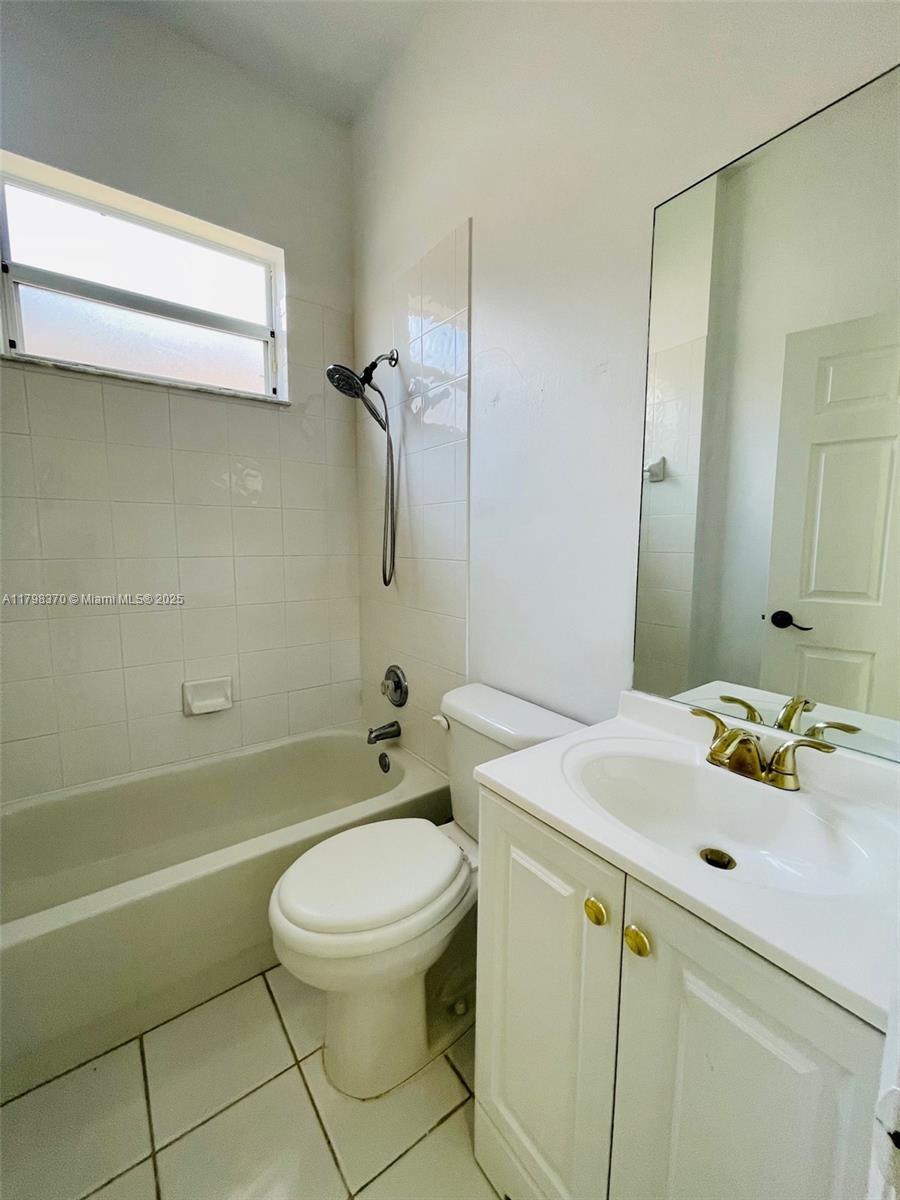 KEYS-GATE NO 1 - Residential Lease