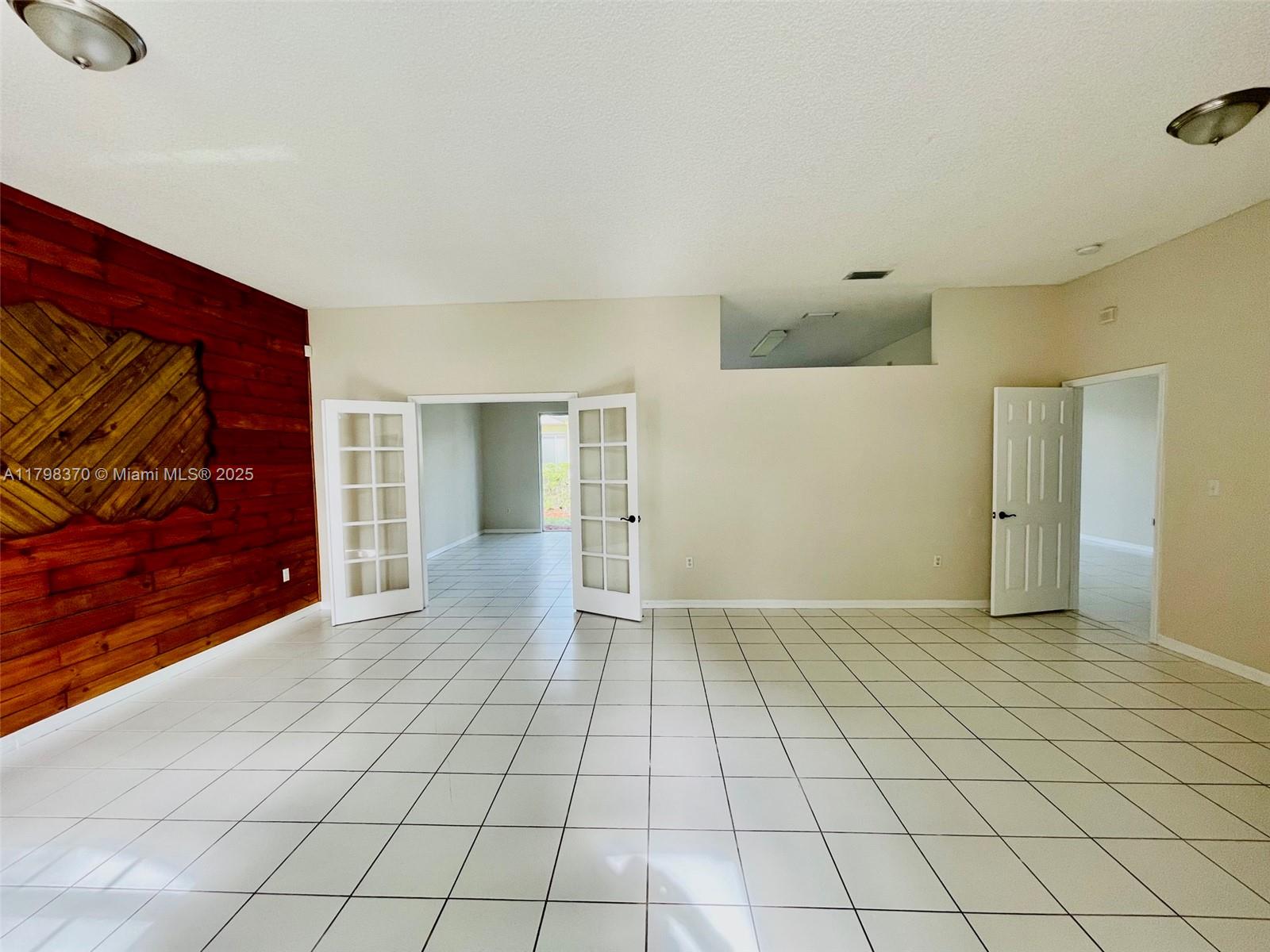 KEYS-GATE NO 1 - Residential Lease