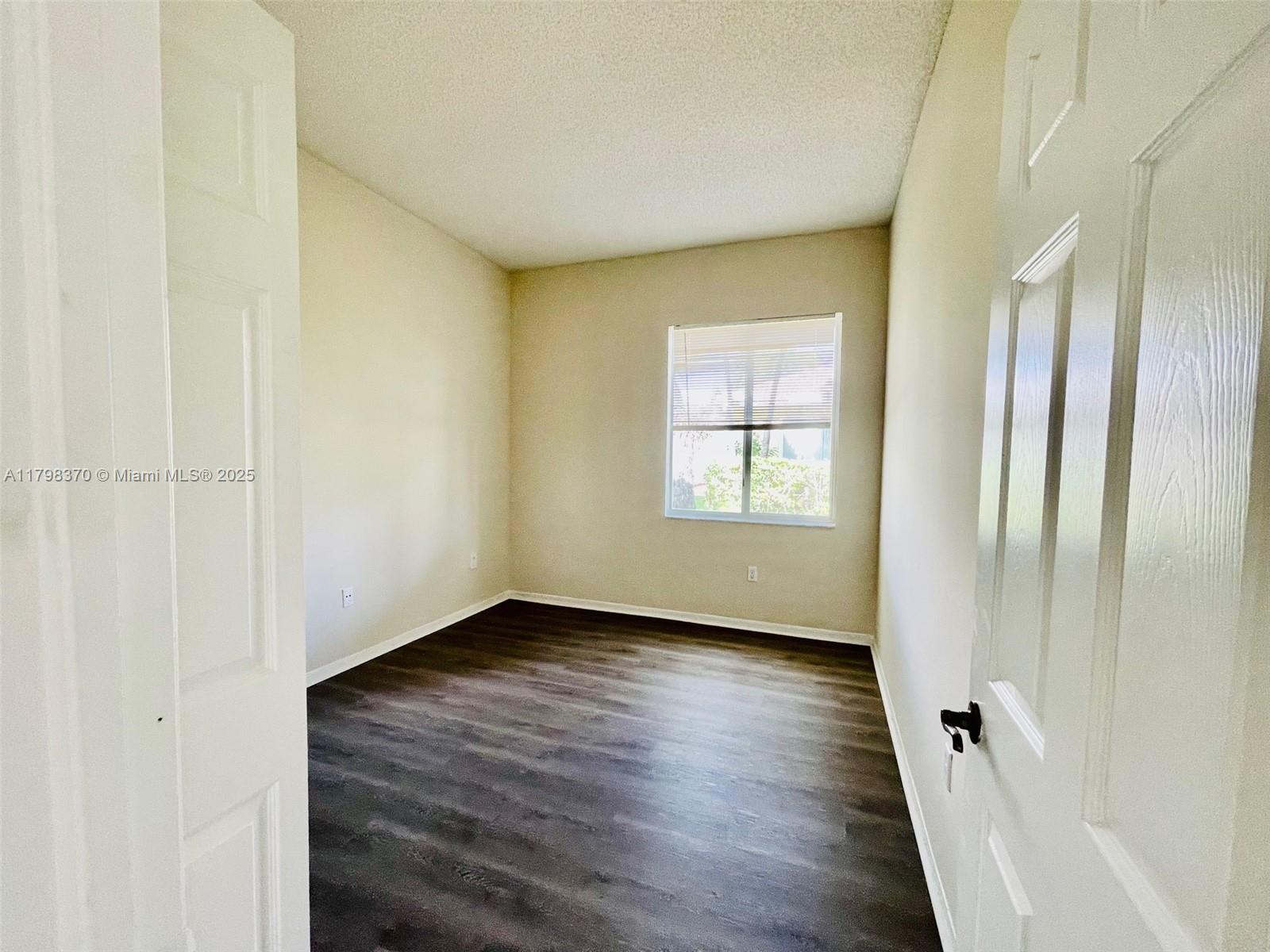 KEYS-GATE NO 1 - Residential Lease