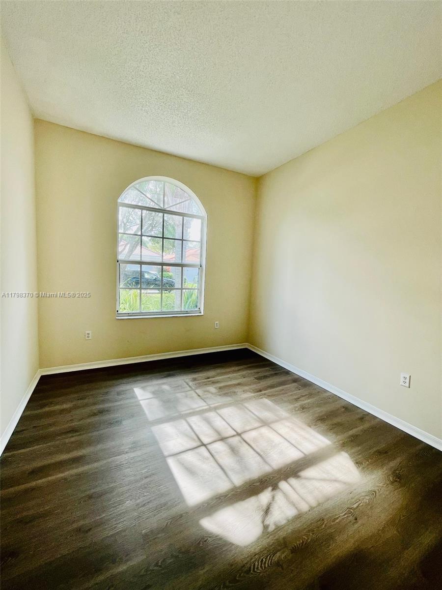 KEYS-GATE NO 1 - Residential Lease