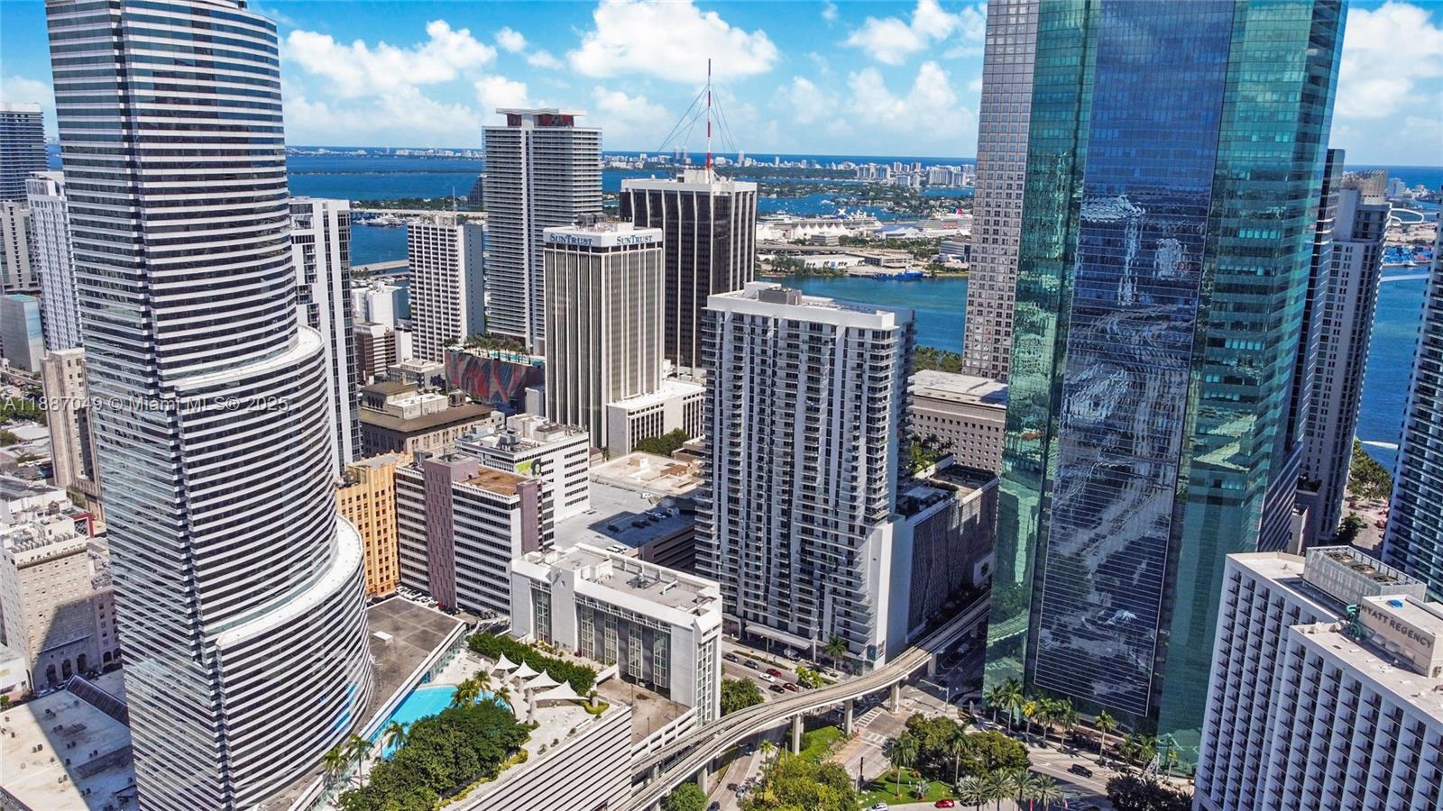 CENTRO CONDO - Residential