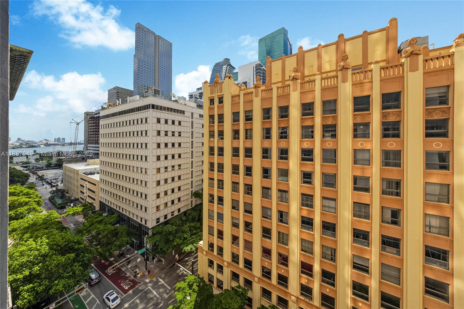 CENTRO CONDO - Residential