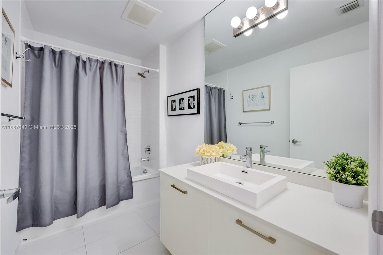 CENTRO CONDO - Residential