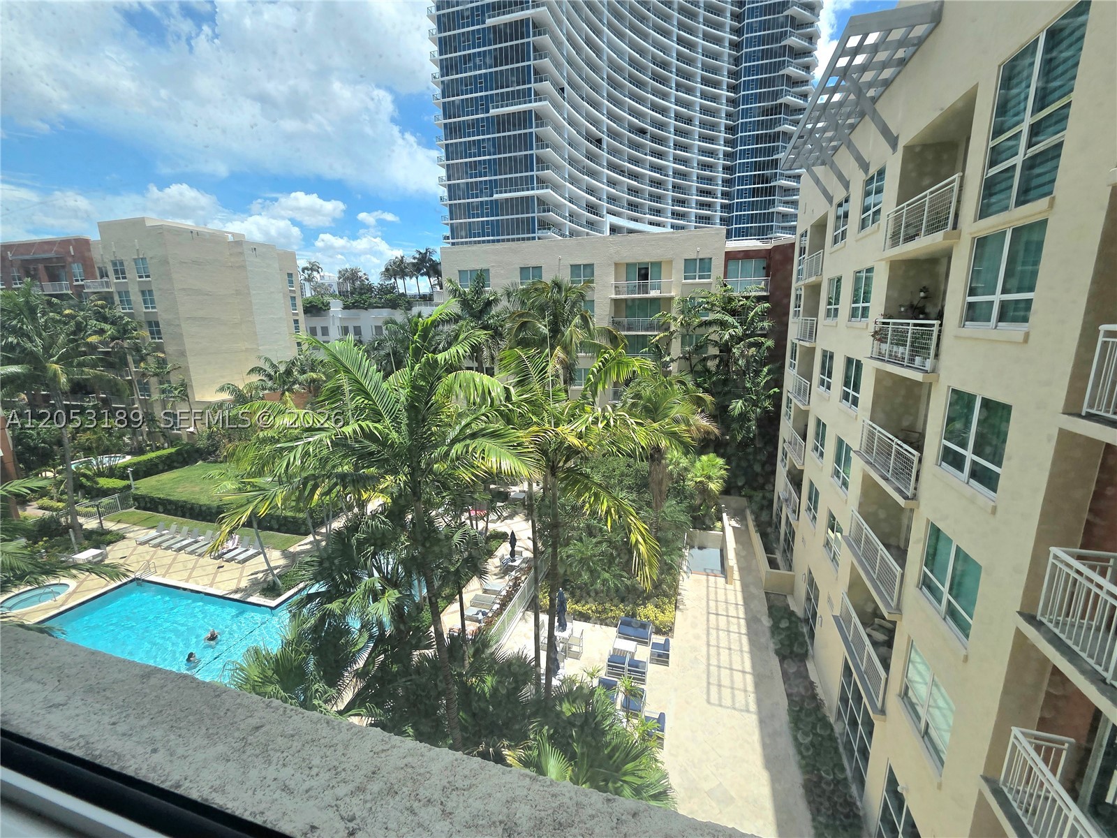 CITE CONDO - Residential Lease