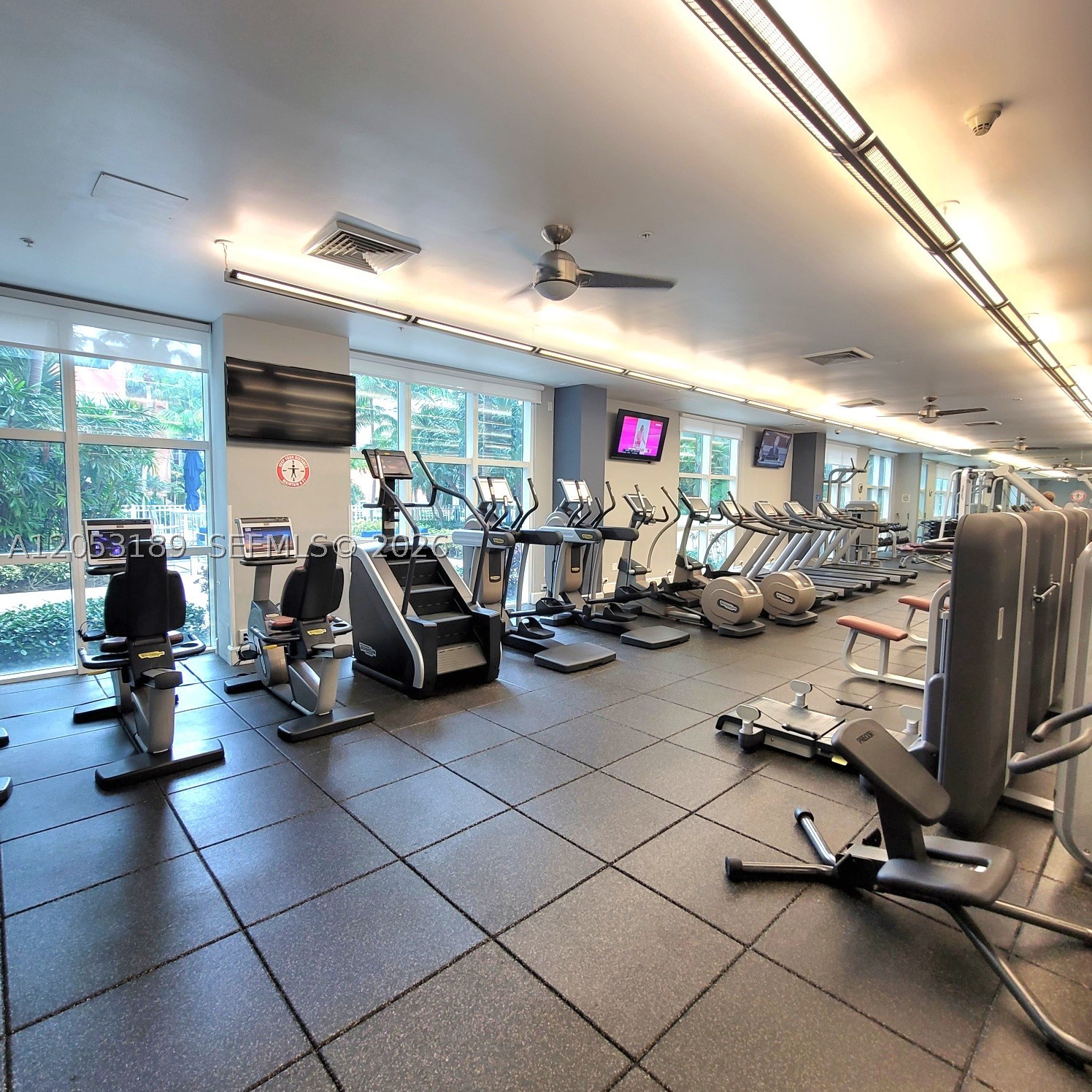 CITE CONDO - Residential Lease