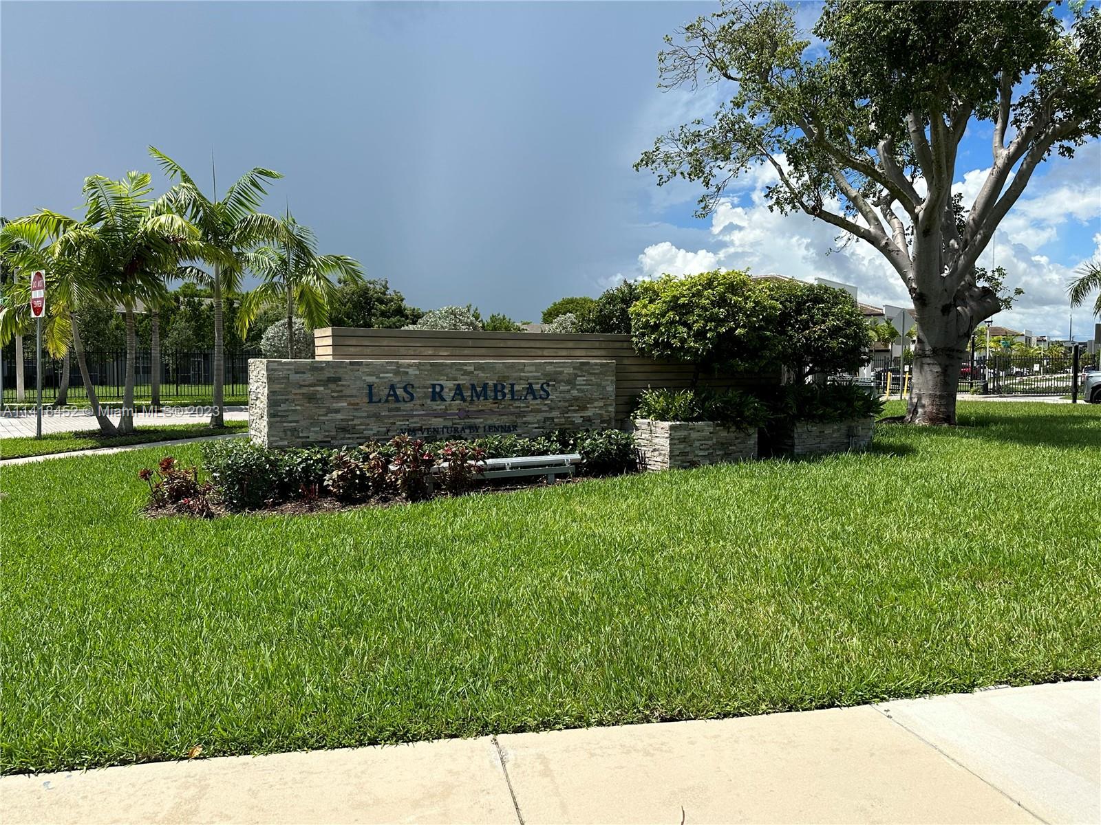VIA VENTURA NEIGHBORHOOD - Residential