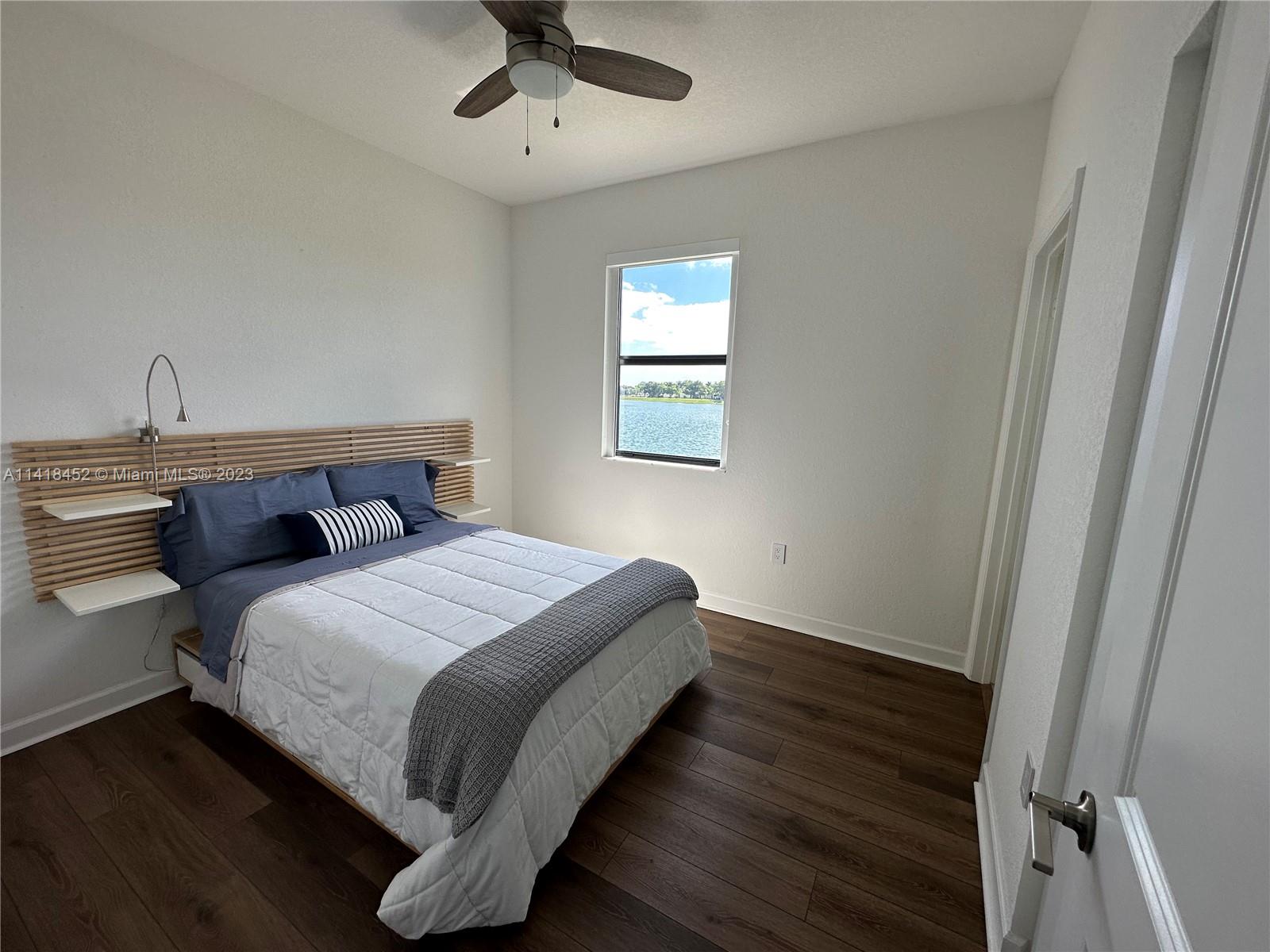 VIA VENTURA NEIGHBORHOOD - Residential
