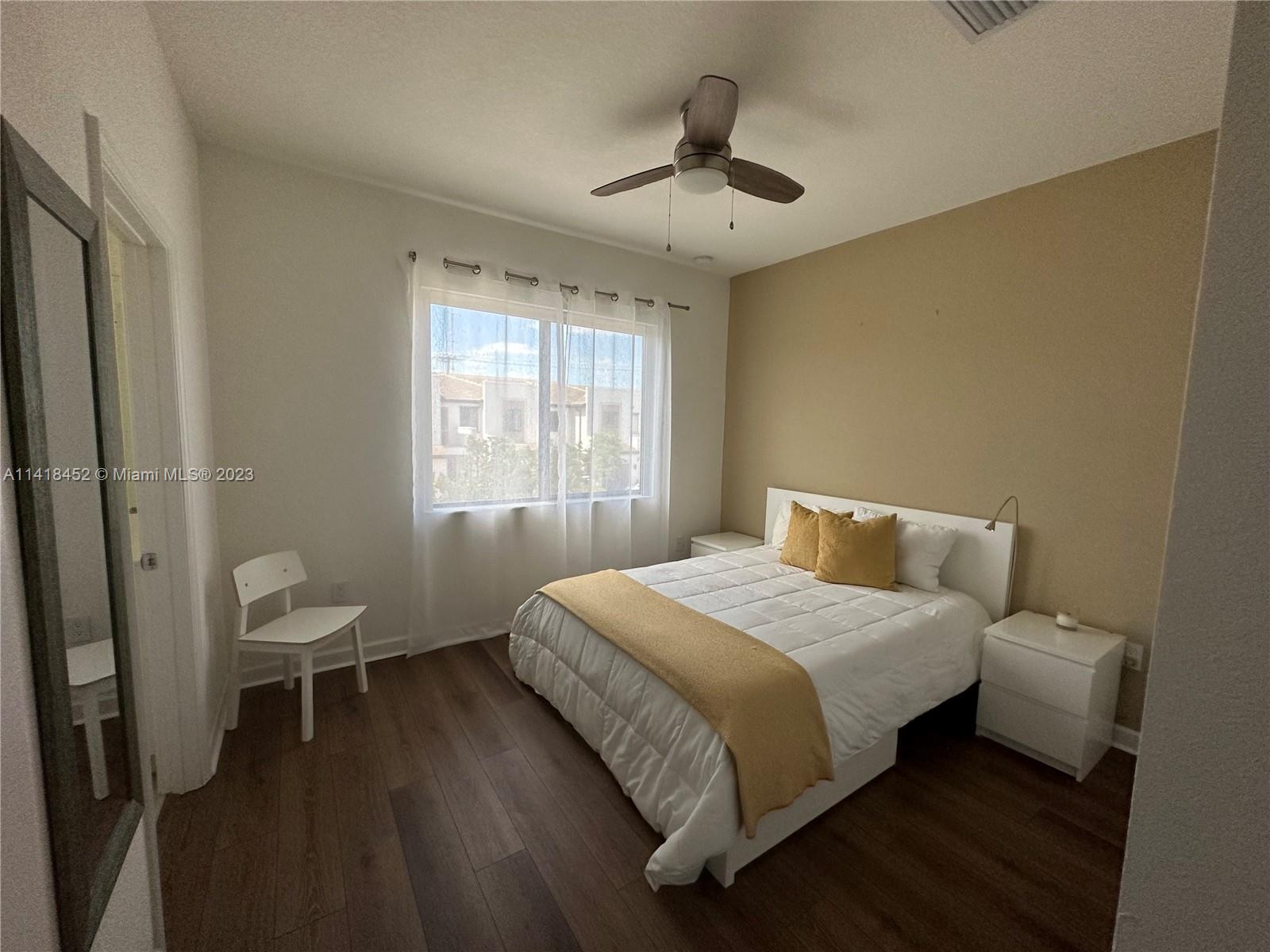 VIA VENTURA NEIGHBORHOOD - Residential
