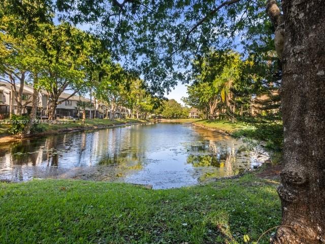 POND APPLE PLACE IV-C CON - Residential