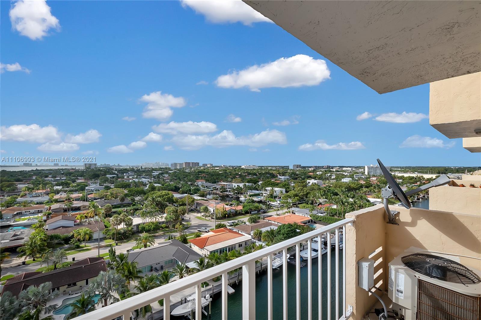 VECINO DEL MAR CONDO - Residential